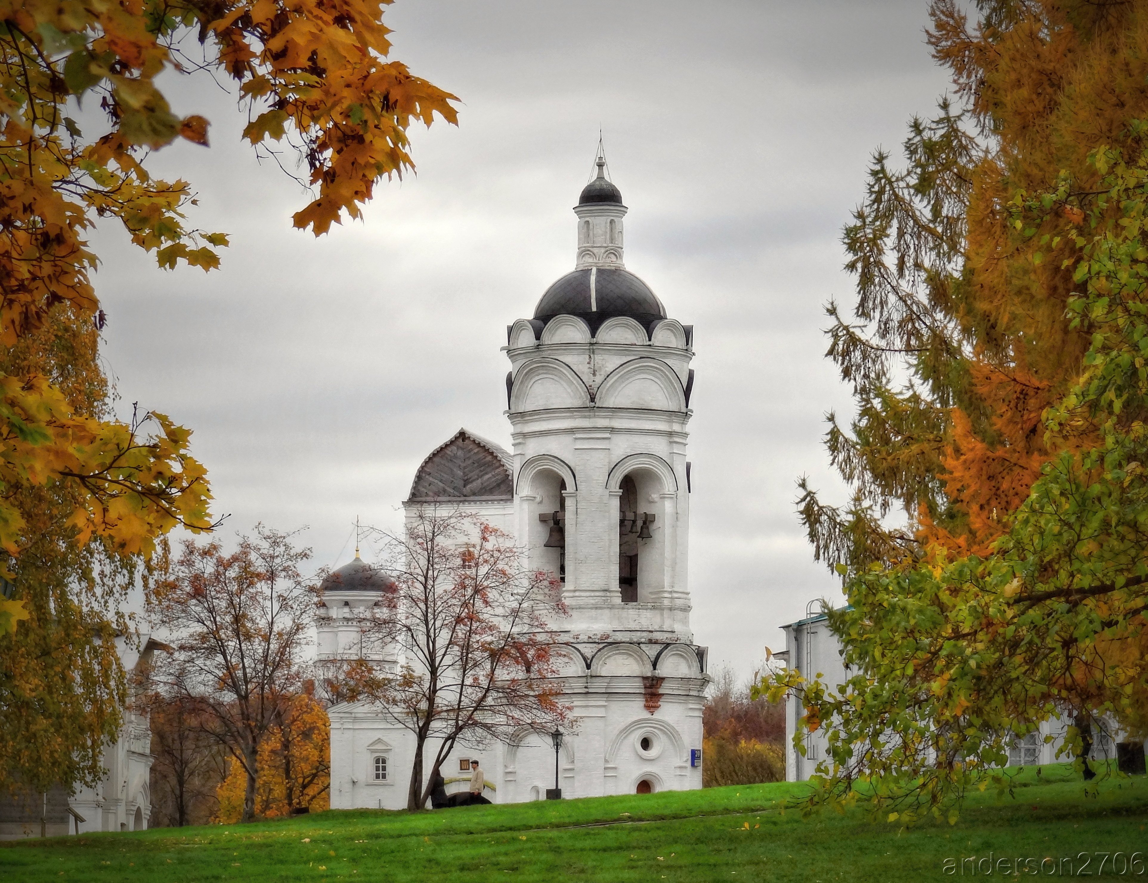 Храмы России осень