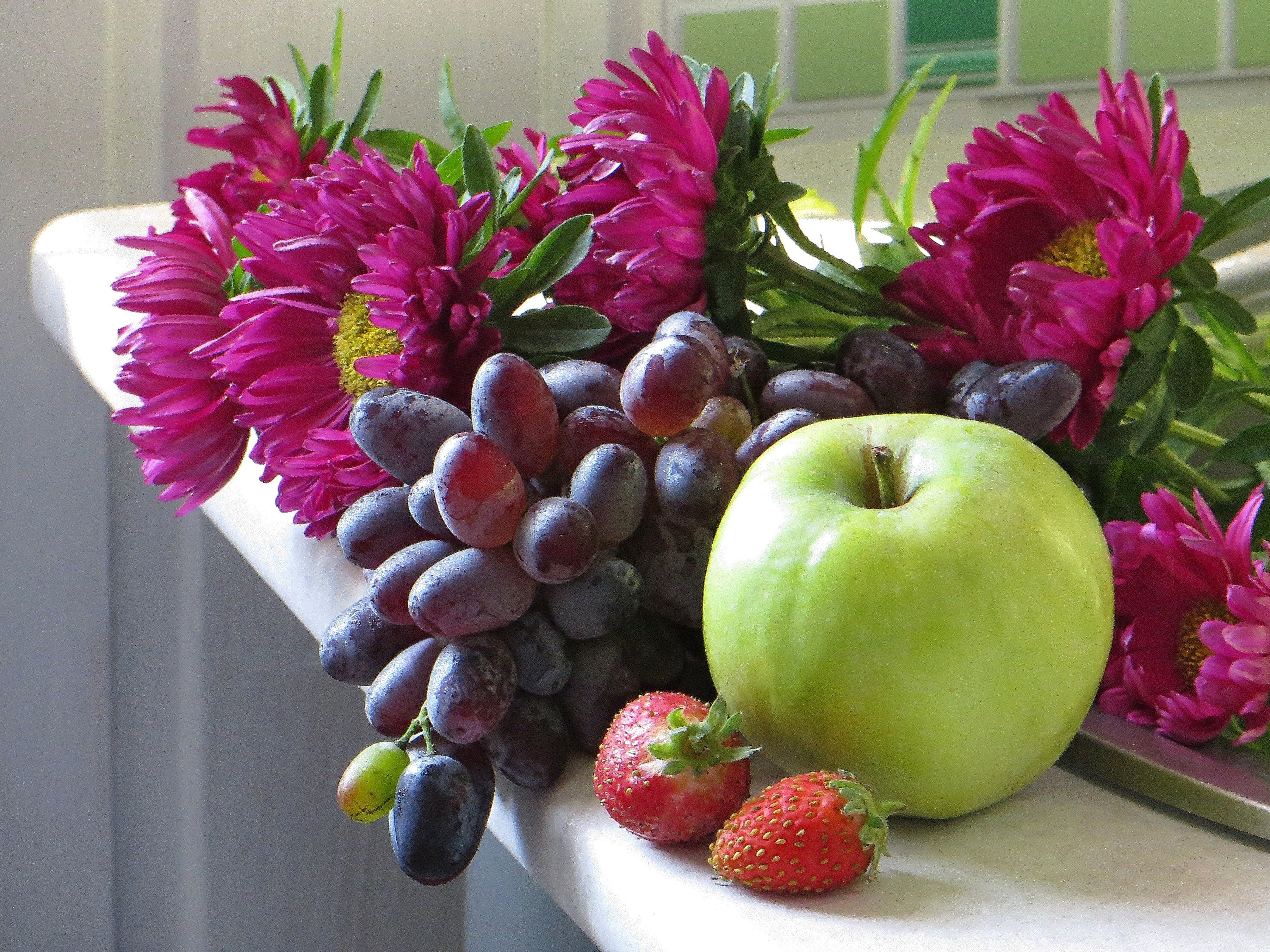 Августовские цветы и фрукты