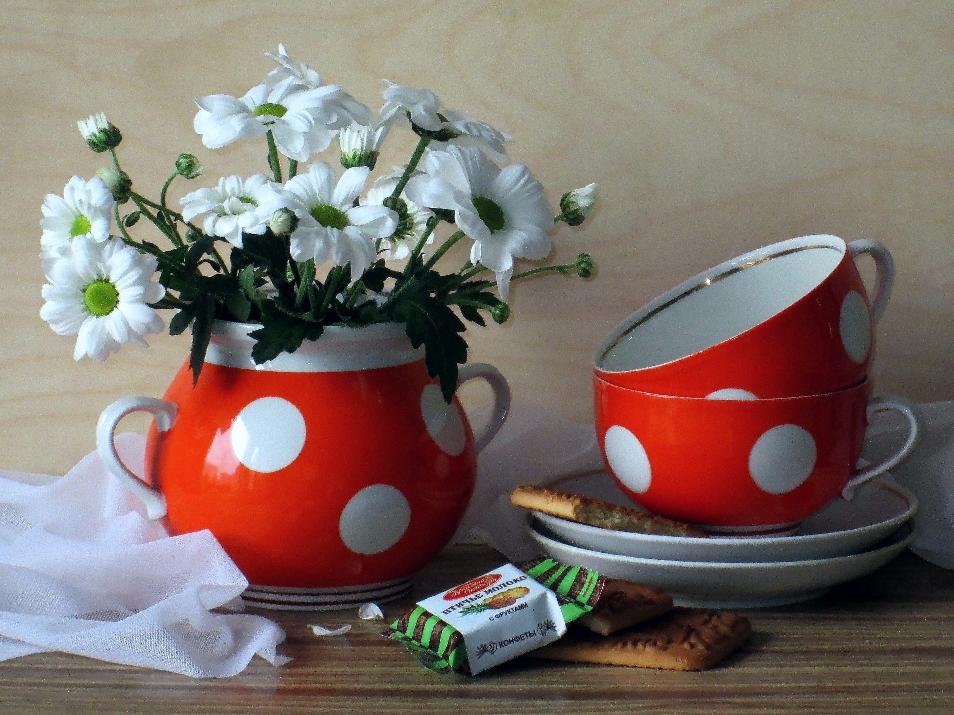 Доброе утро хорошего дня чаи. Красивые чашки. Красивые цветы в чашке. Доброе утро натюрморт. Цветы в кружке.