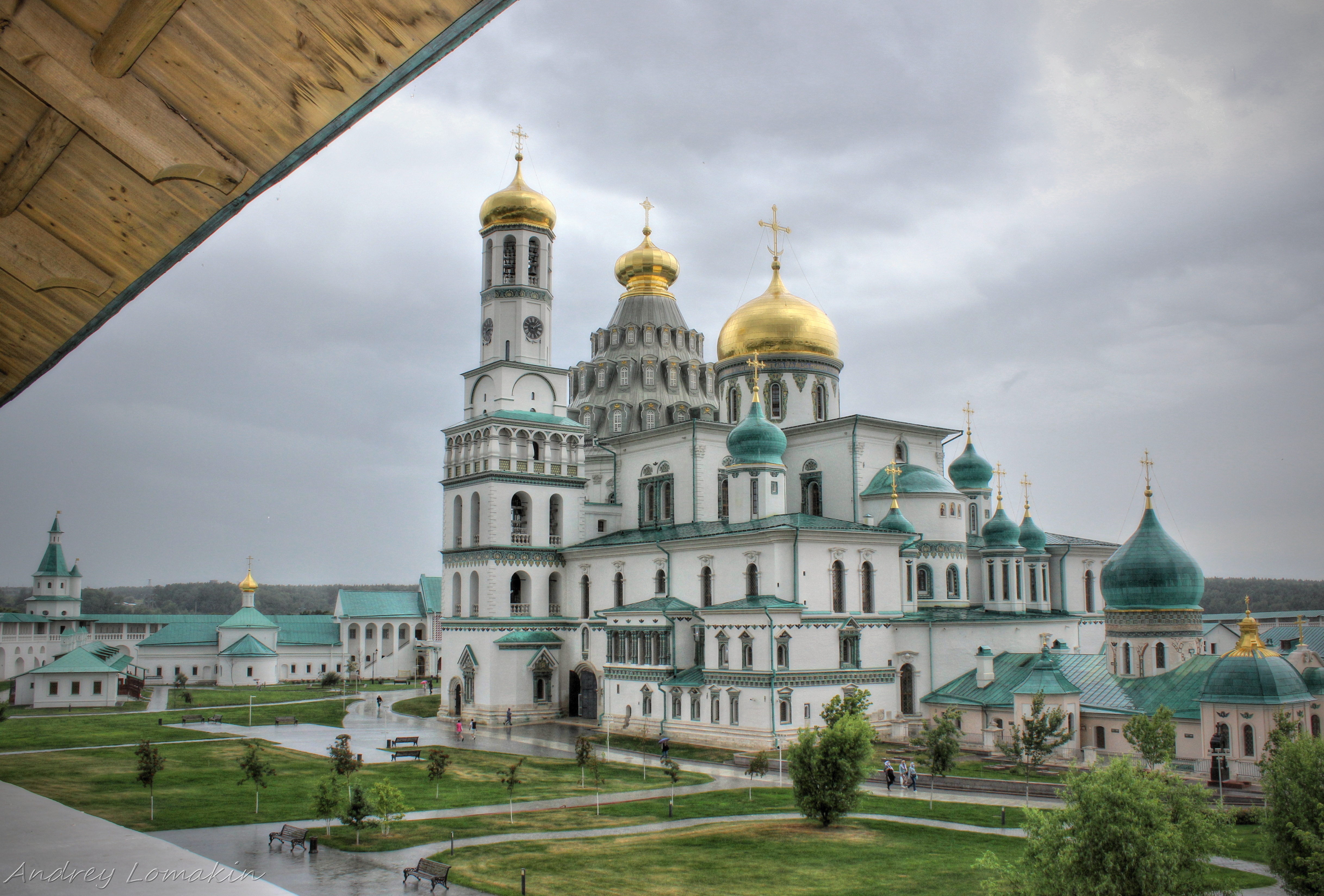 Правый берег Воскресенский собор