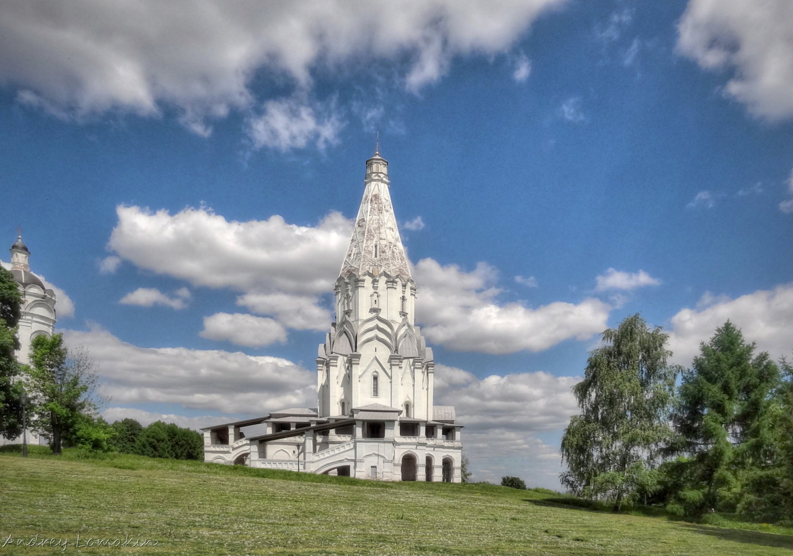 Коломенское Церковь осень