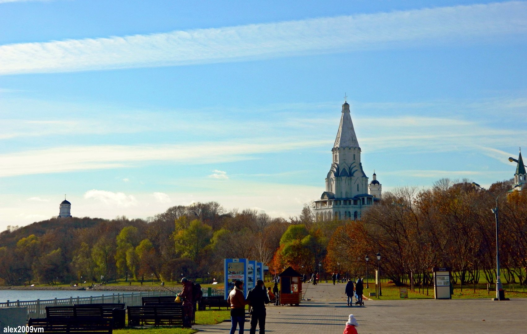 Коломенское Церковь осень