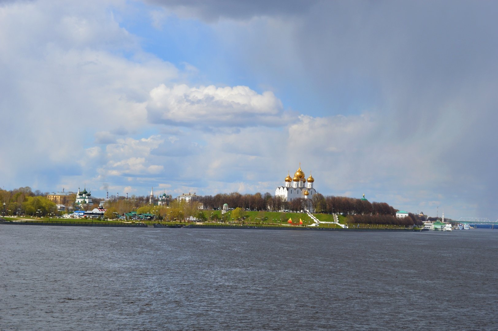 Река Волга Ярославль