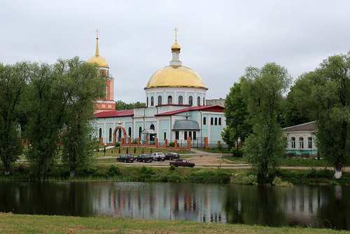 храм,озеро