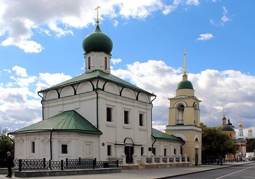 церковь Максима Блаженного и колокольня на Варварке