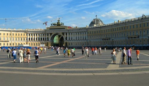 На главной площади Северной столицы