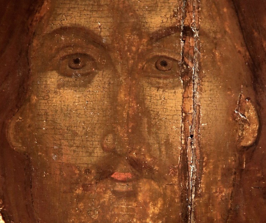 Господь Вседержитель. Икона из Покровского монастыря в Суздале. 1360-е годы. ГТГ. Фрагмент. Господь Вседержитель. Икона из Покровского монастыря в Суздале. 1360-е годы. ГТГ. Фрагмент.