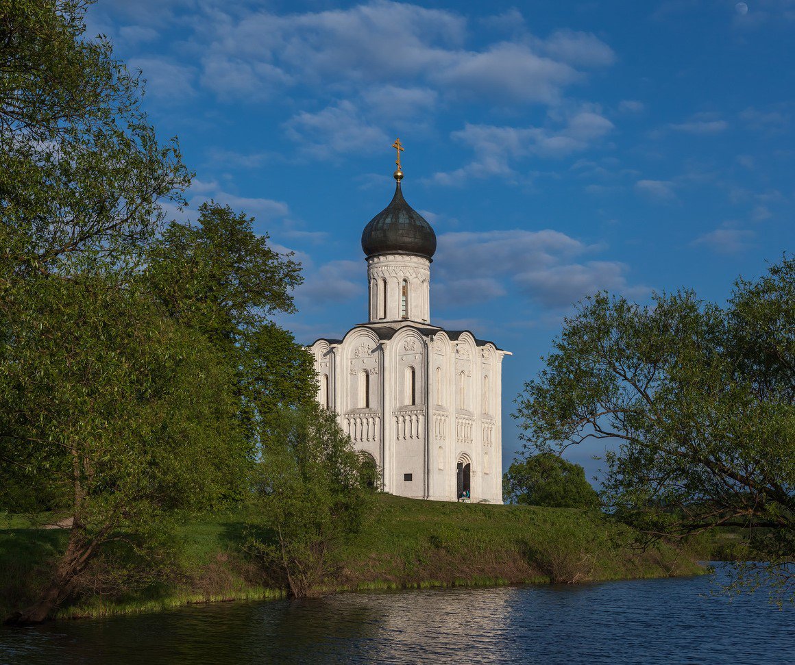 Белокаменные церкви руси