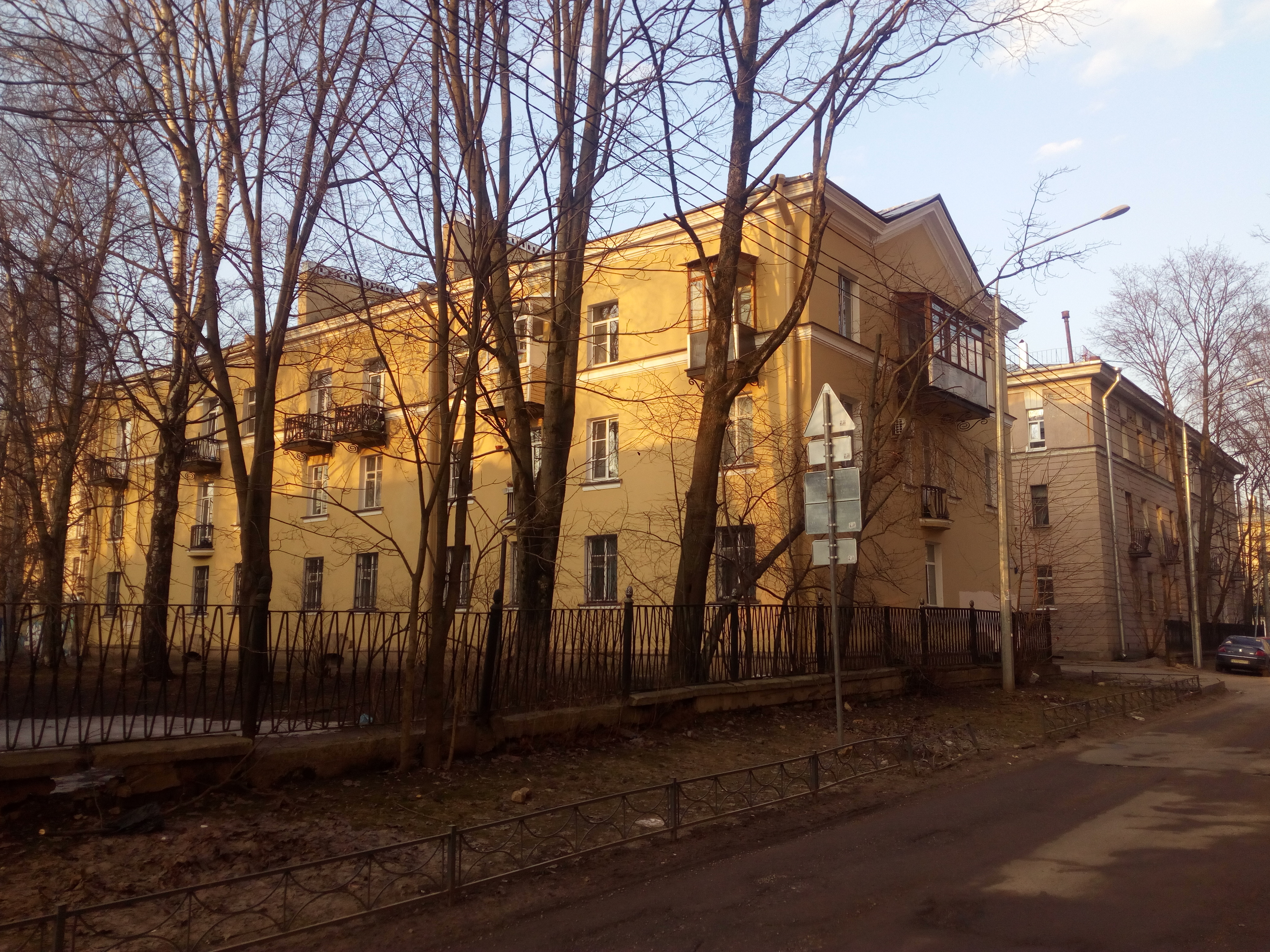 Кольская ул. 3