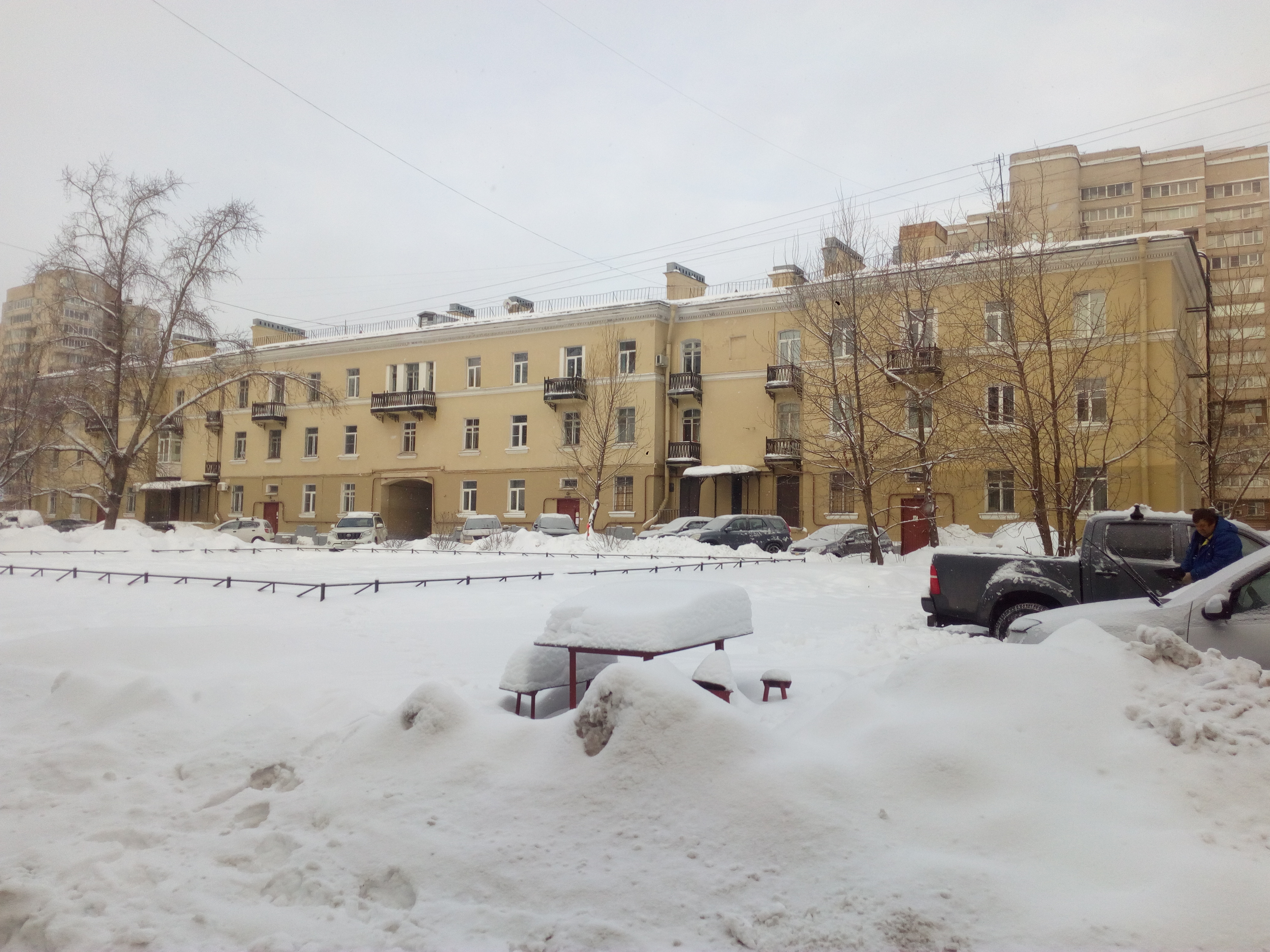 пр. Непокоренных 11