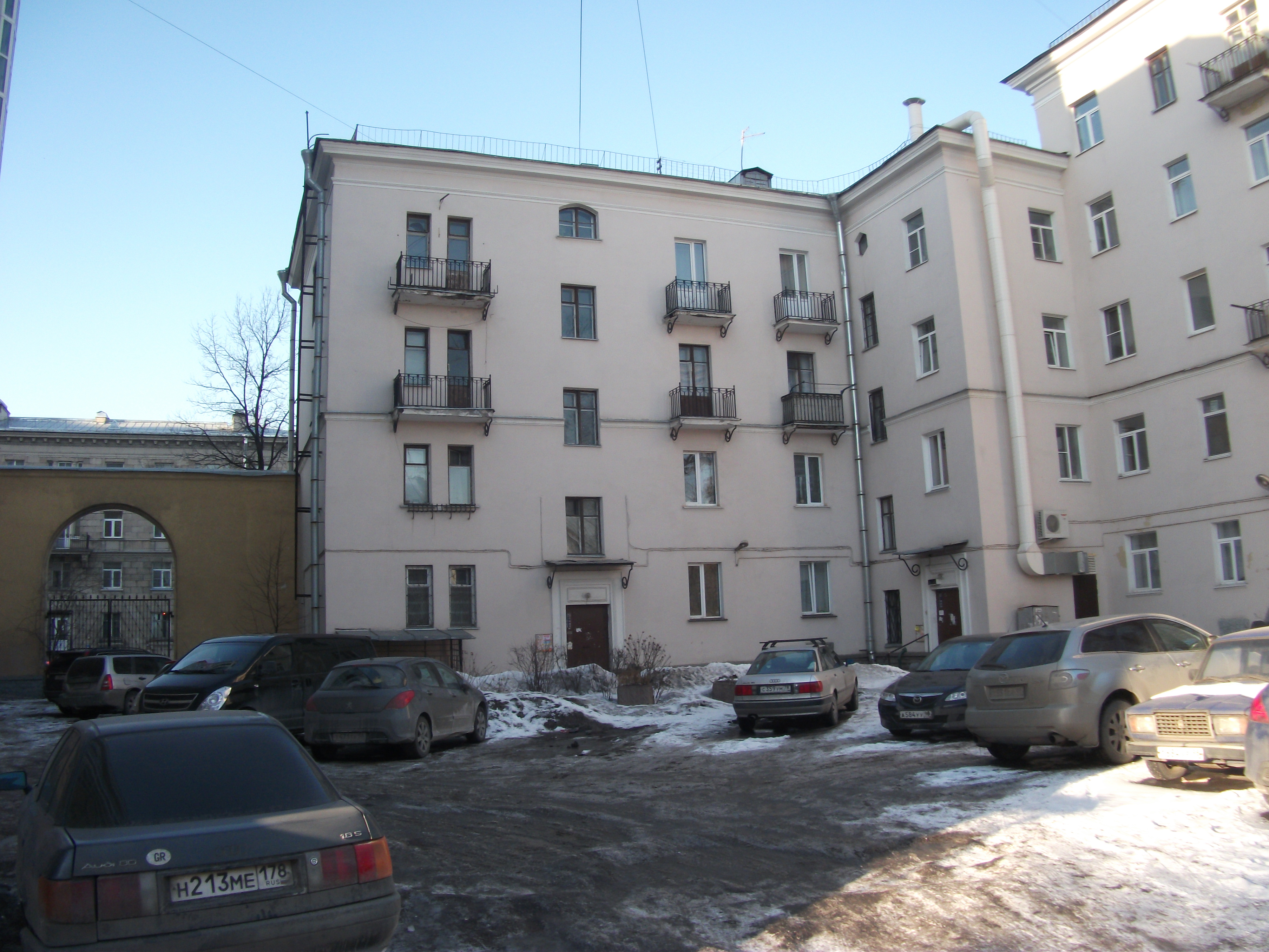 ул. Савушкина 32