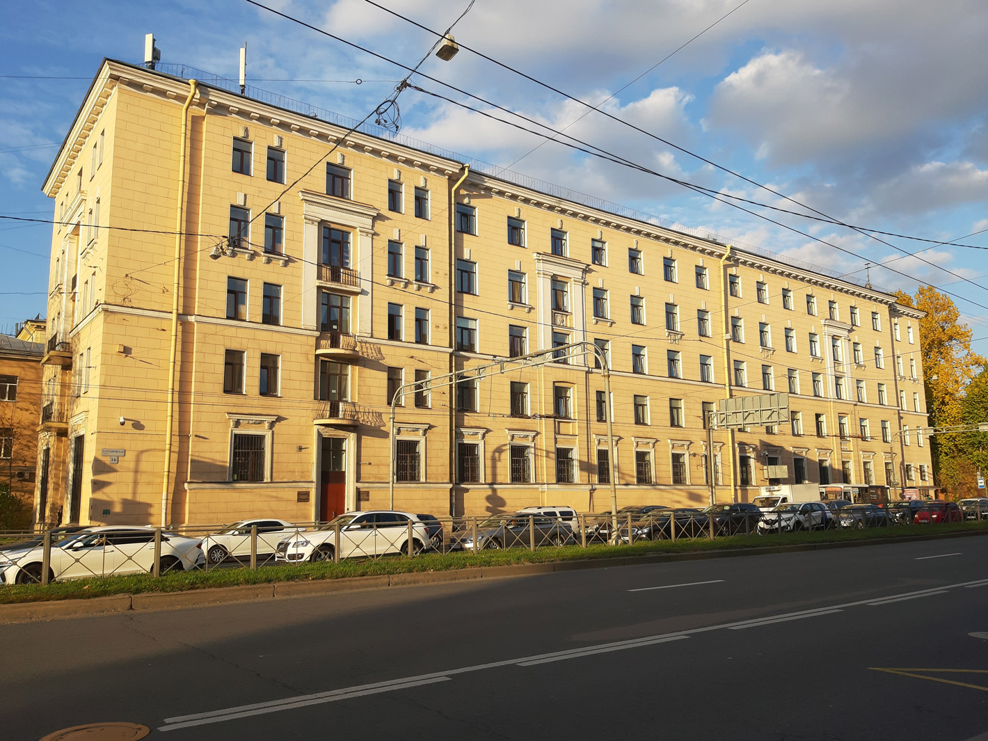 Кантемировская ул. 16 Кантемировская ул. 16