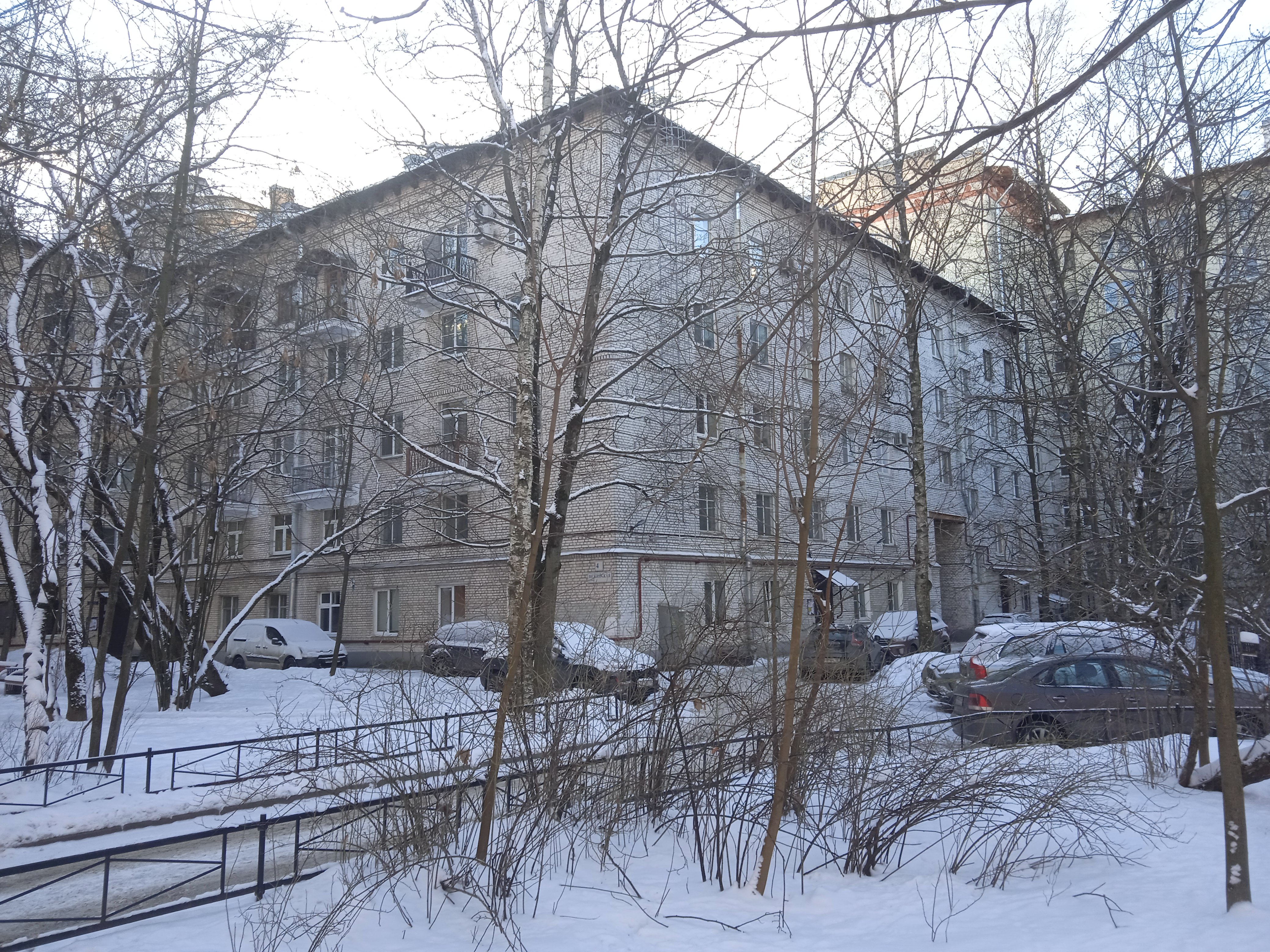 Нежинская ул. 4