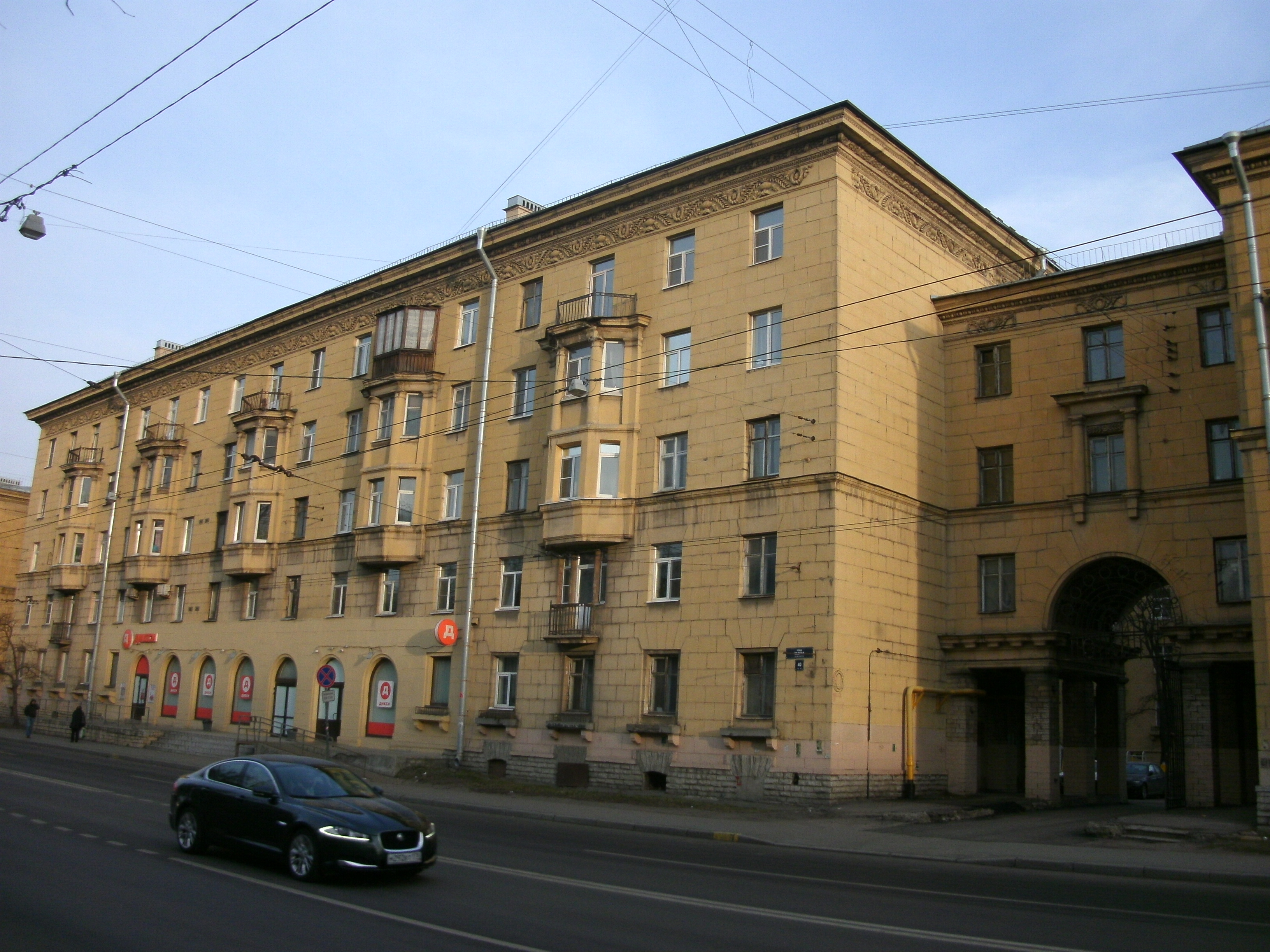 ул. Седова 40