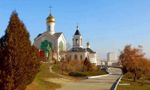 Около храма Сергия Радонежского