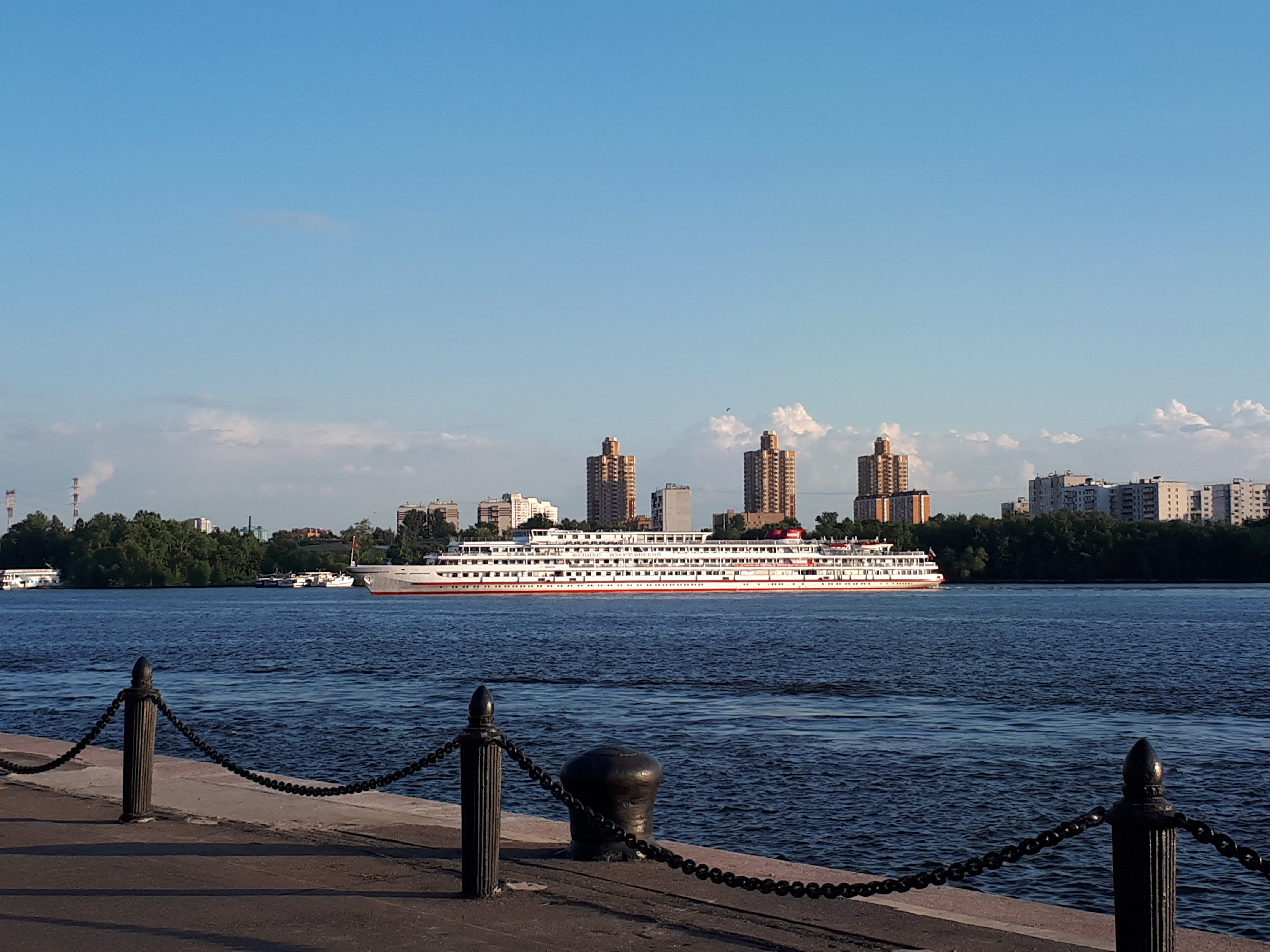 Улицы на речном вокзале. Речной вокзал Москва закат. Фотосъемка на речном вокзале.