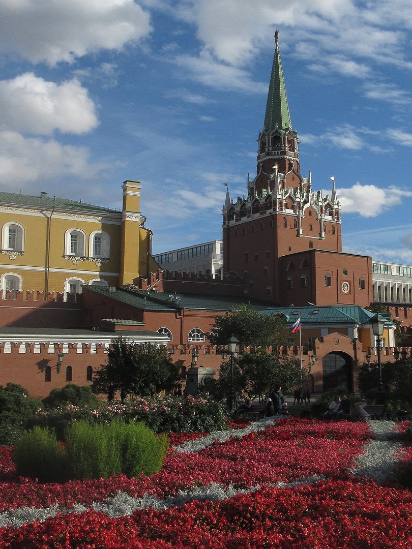 Москва Кремль Александровский сад