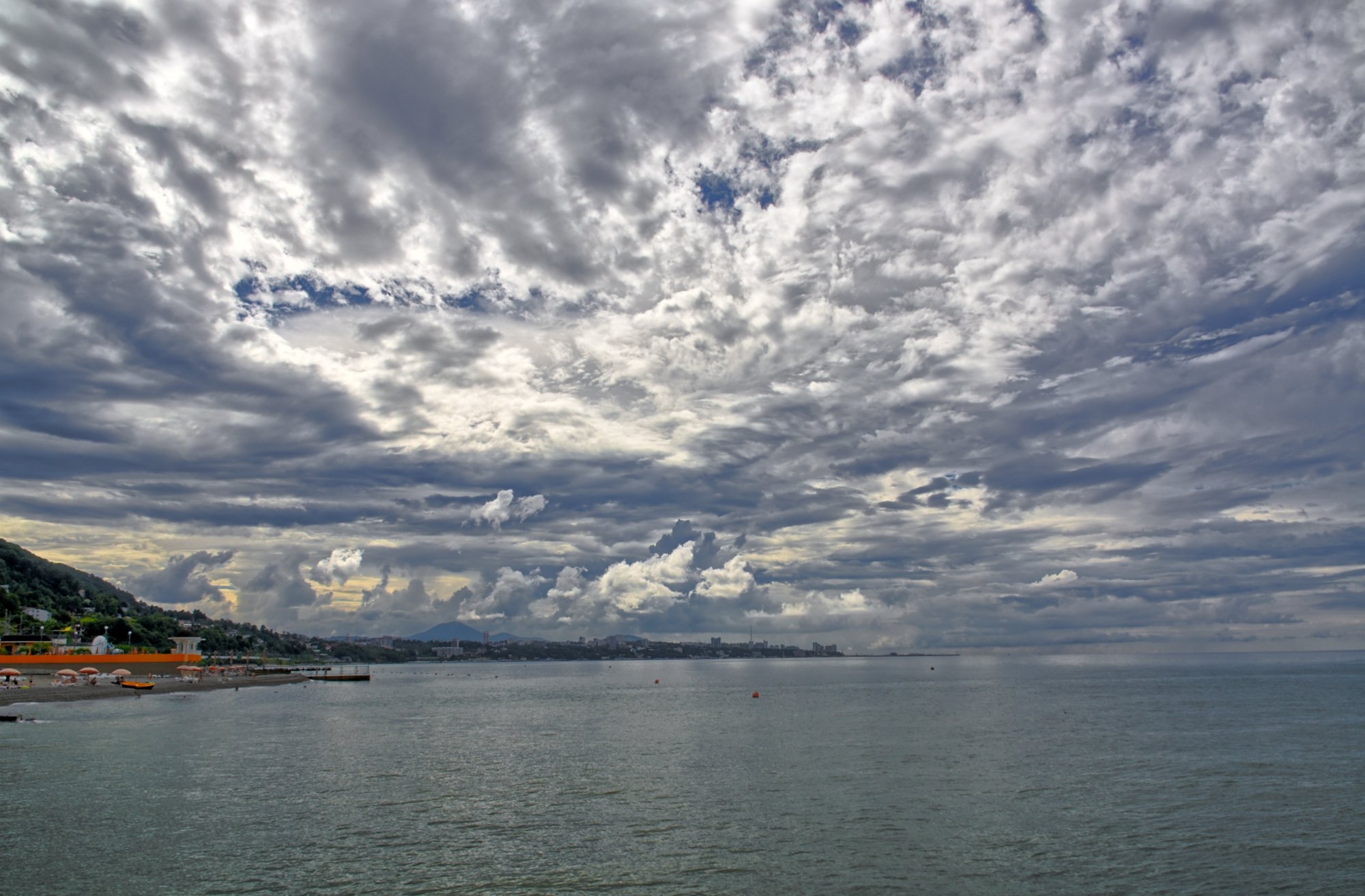 Облака над морем Ялта