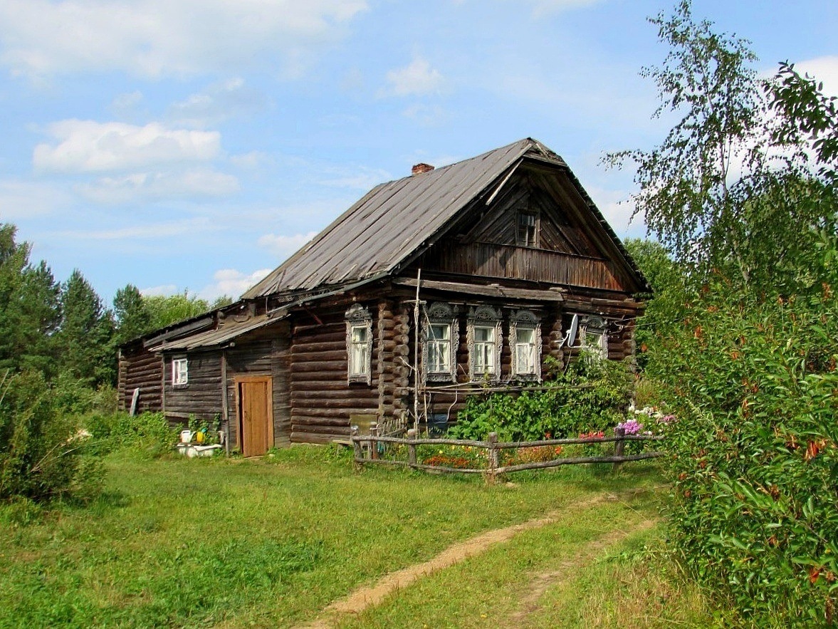 Деревня старина. Деревенский дом. Деревенский дом в Костромской.