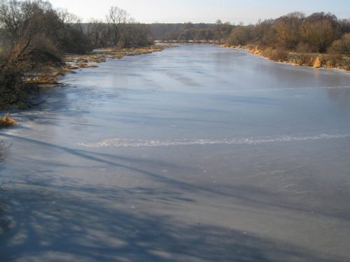 Река замерзшая