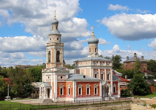 Храм всех святых в Серпухове