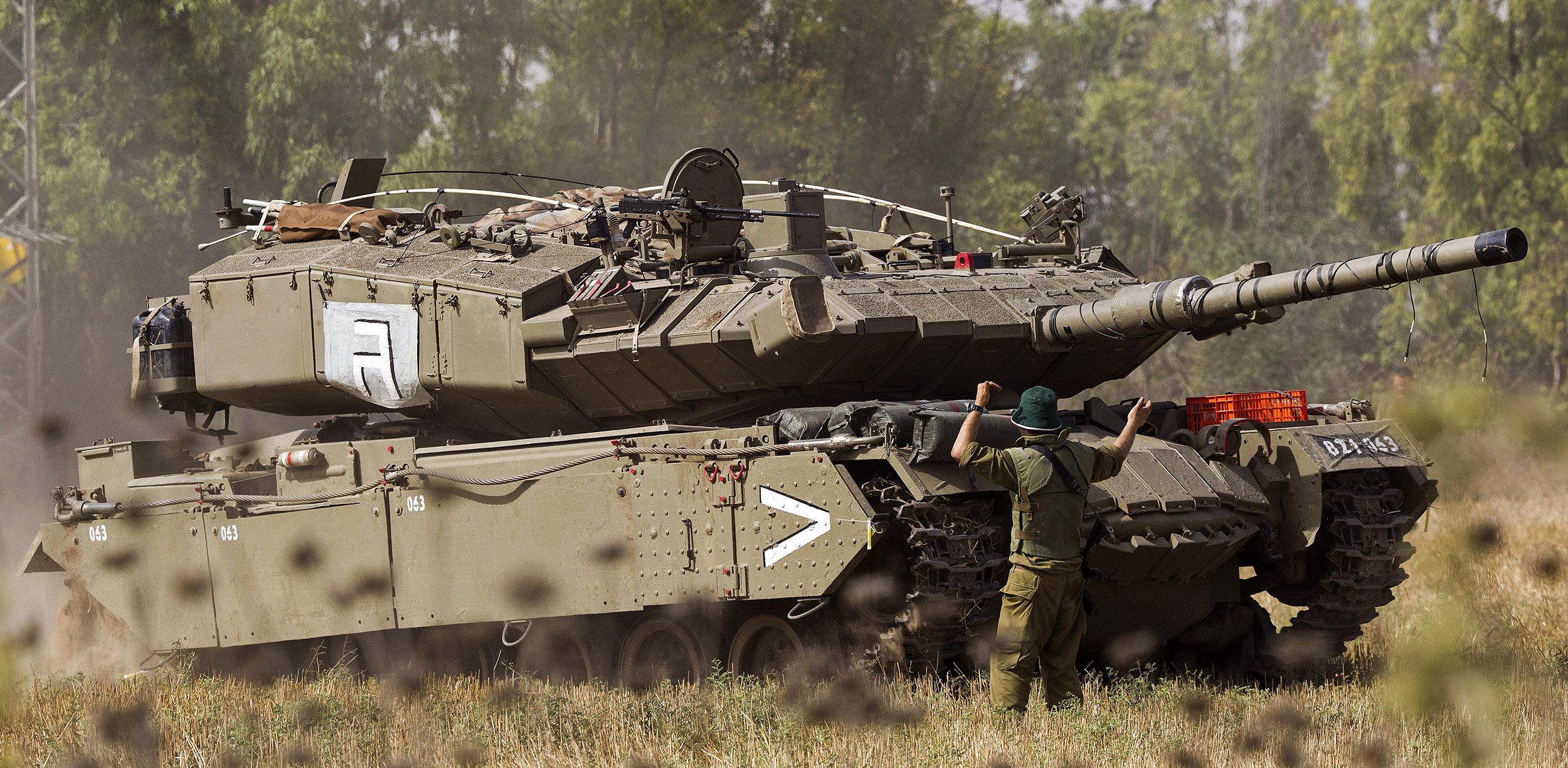 Фото Израильский ракетный танк "Перех"