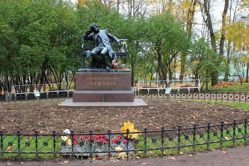 Памятники воинам в санкт петербурге