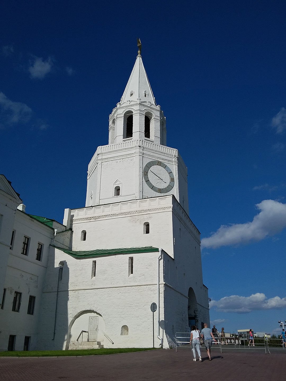 Спасская башня казанского кремля 19 век. Спасская башня казанский кремль. Воскресенская башня казанского кремля. Спасская башня казань. Спасская башня (казанский кремль) краткое.