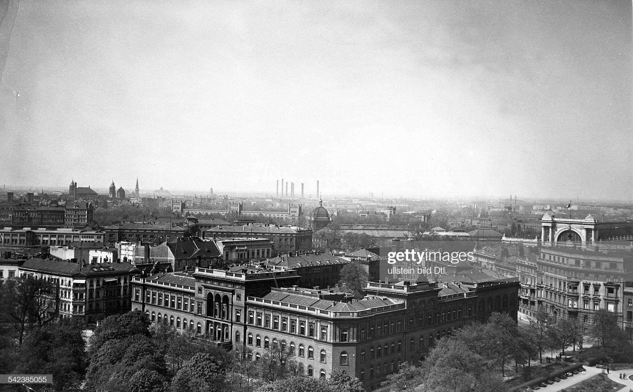 Берлин 1935. Берлин Германия 1935. Старое здание Генштаба Германии в Берлине. Берлин 1935 год фото.