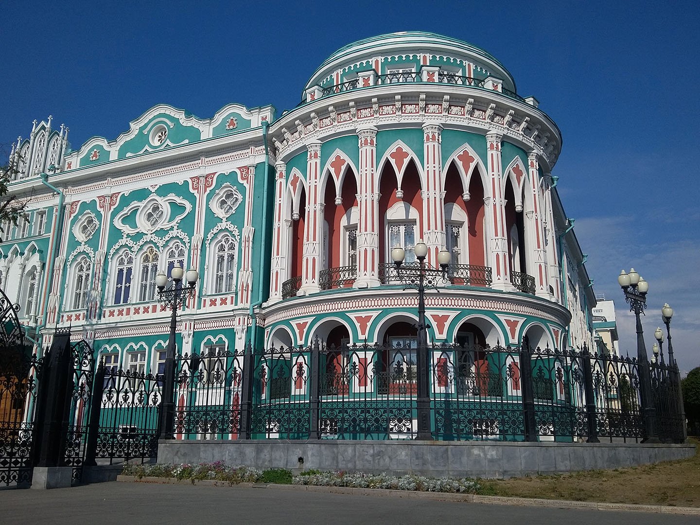 Знаменитые здания Екатеринбурга