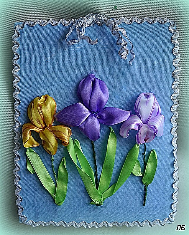 ирисы вышитые лентами. вышивка лентами ирис. нарциссы вышитые лентами. вышивка лентами ириса. вышивка лентами "ирисы".