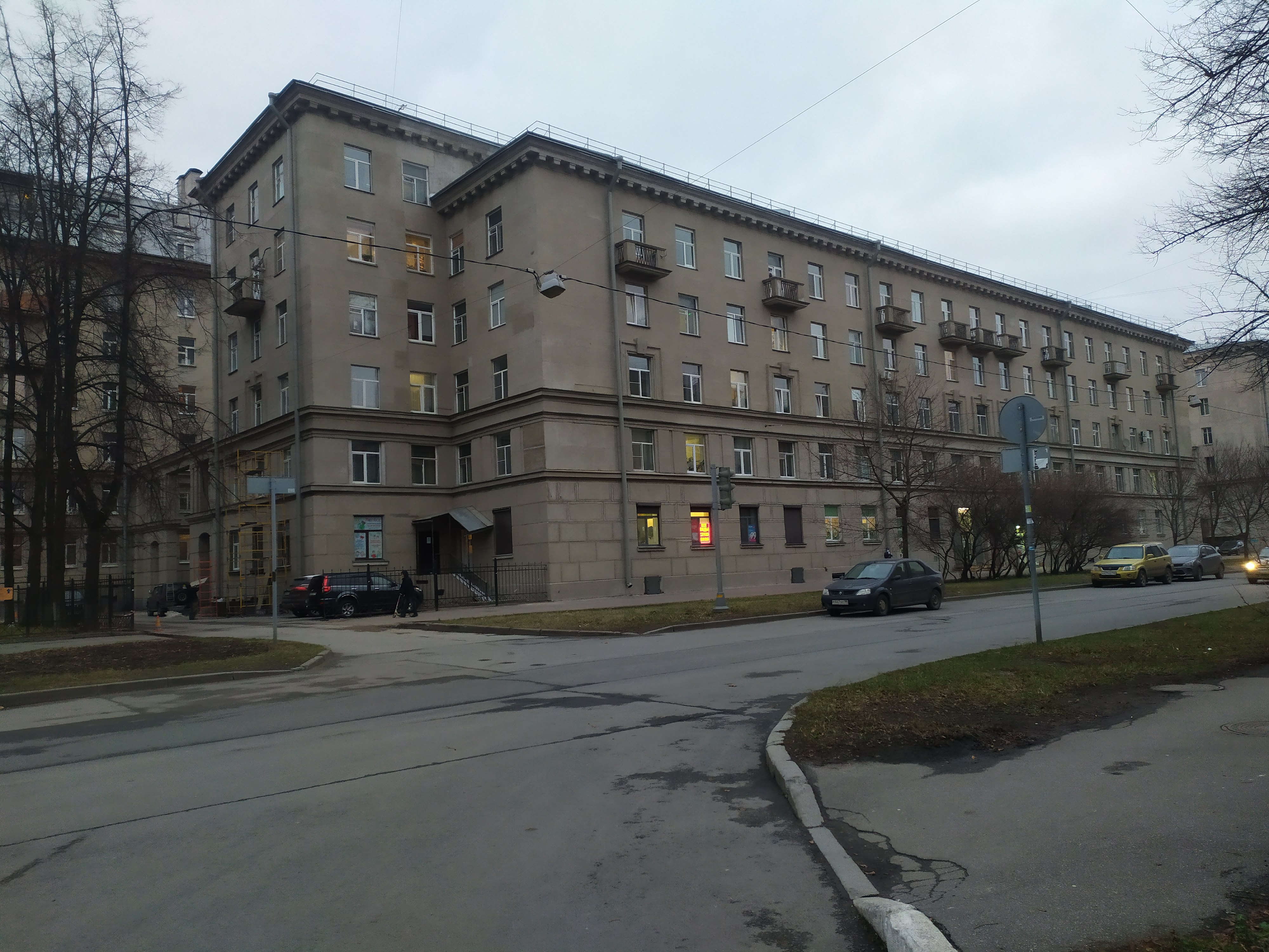 ул. Севастьянова 12