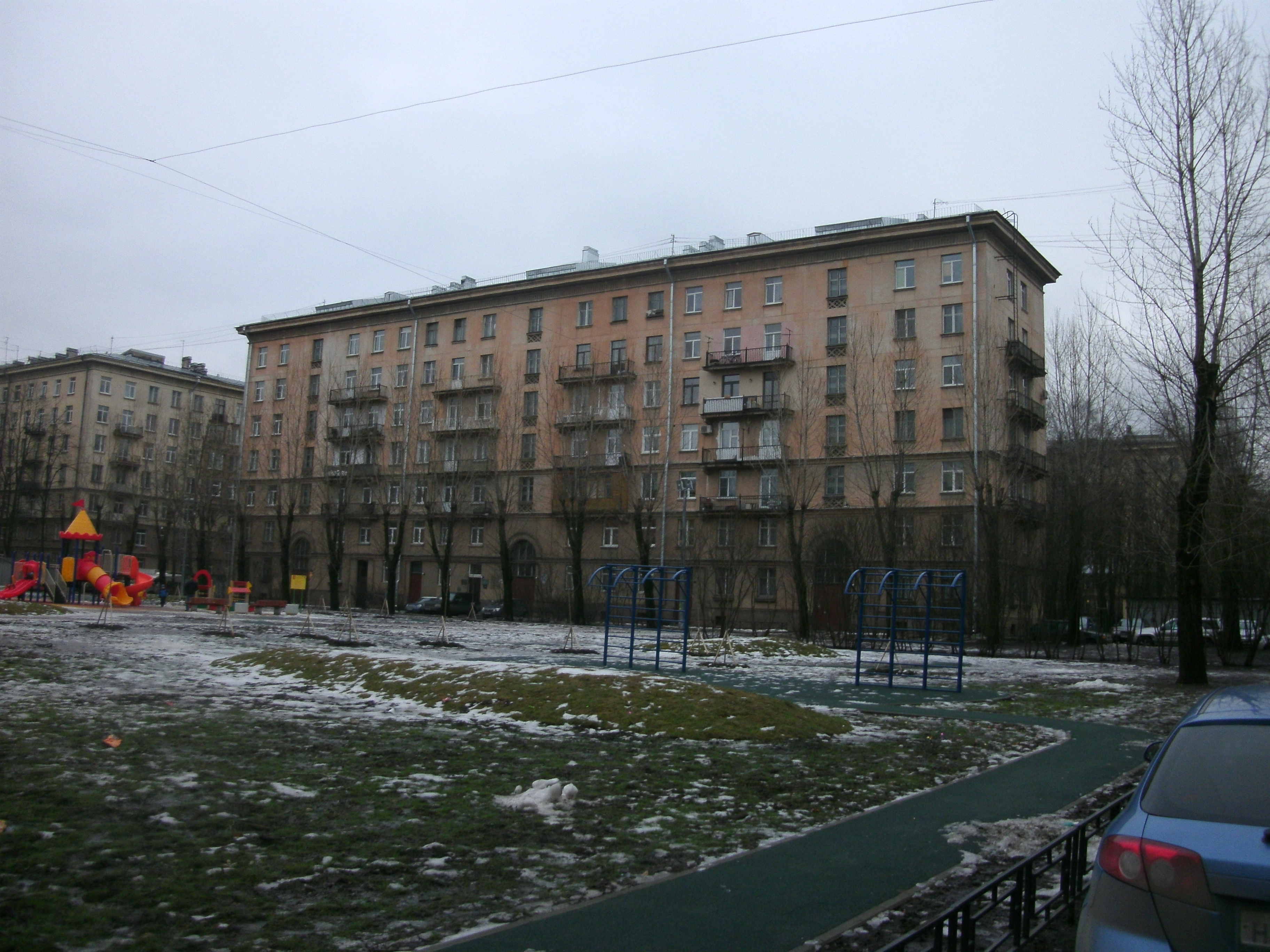 ул. Ленсовета 8