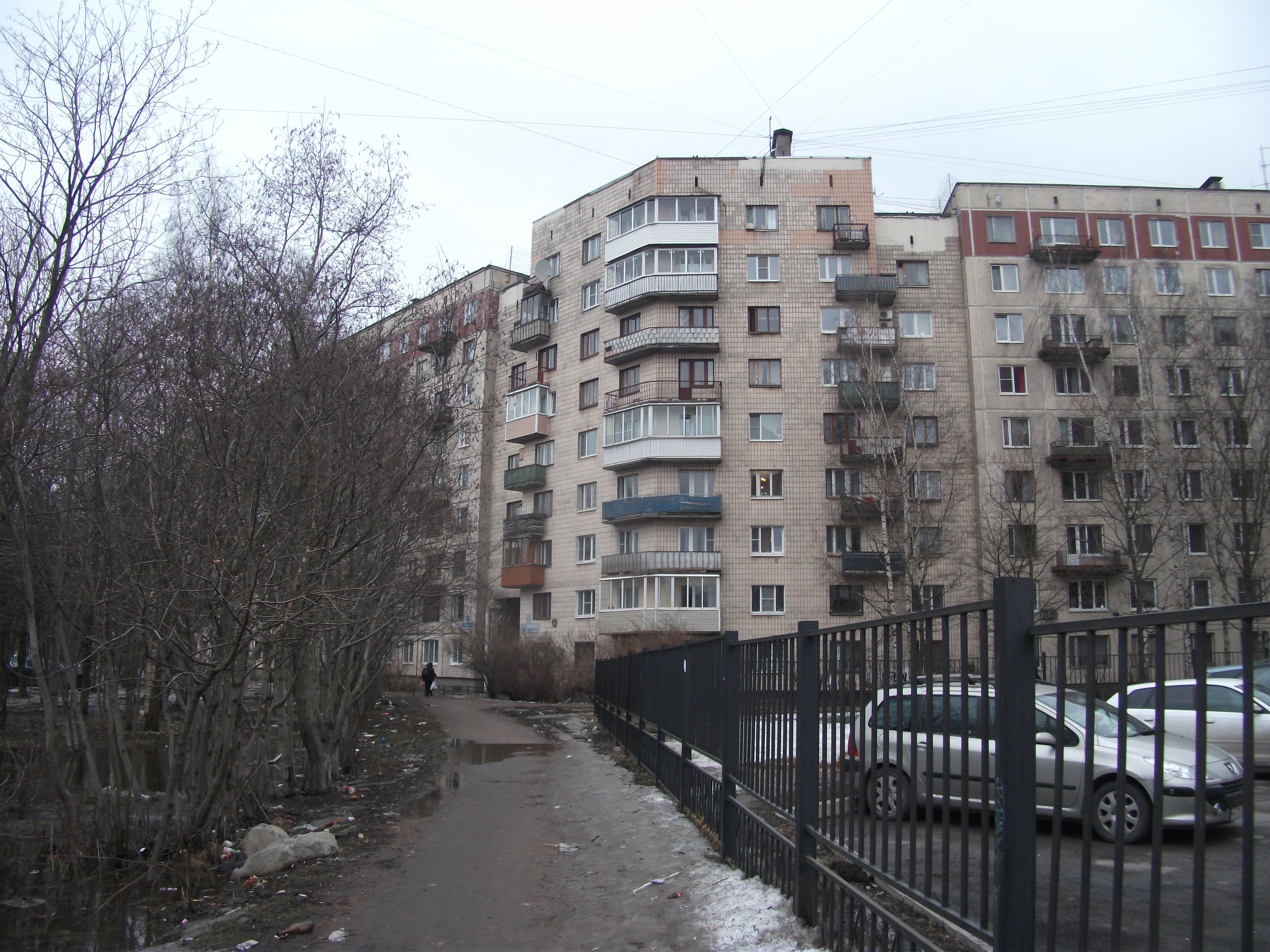 пр. Художников 21