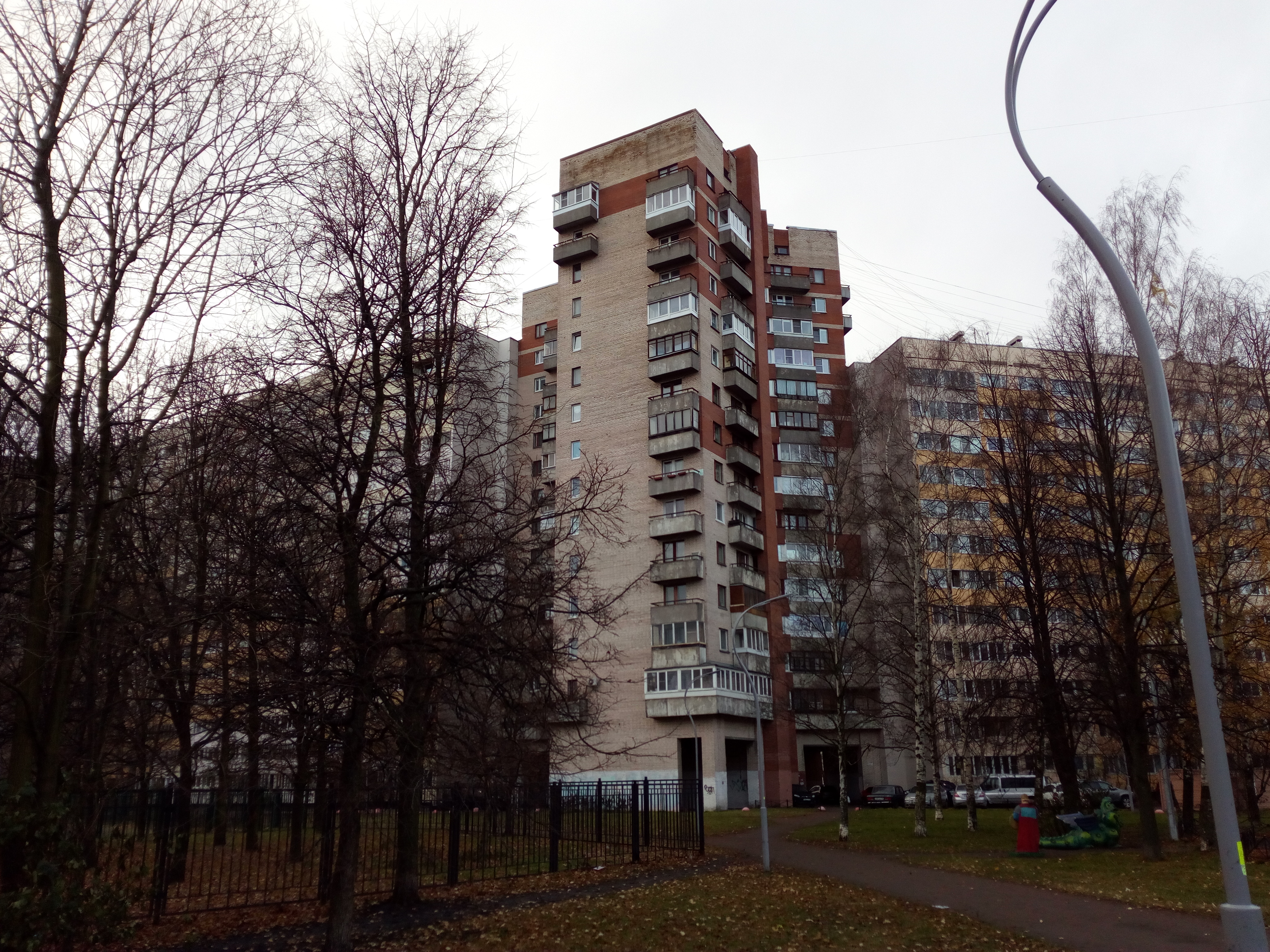 ул. Маршала Казакова 10к1, парадная 10 ул. Маршала Казакова 10к1, парадная 10