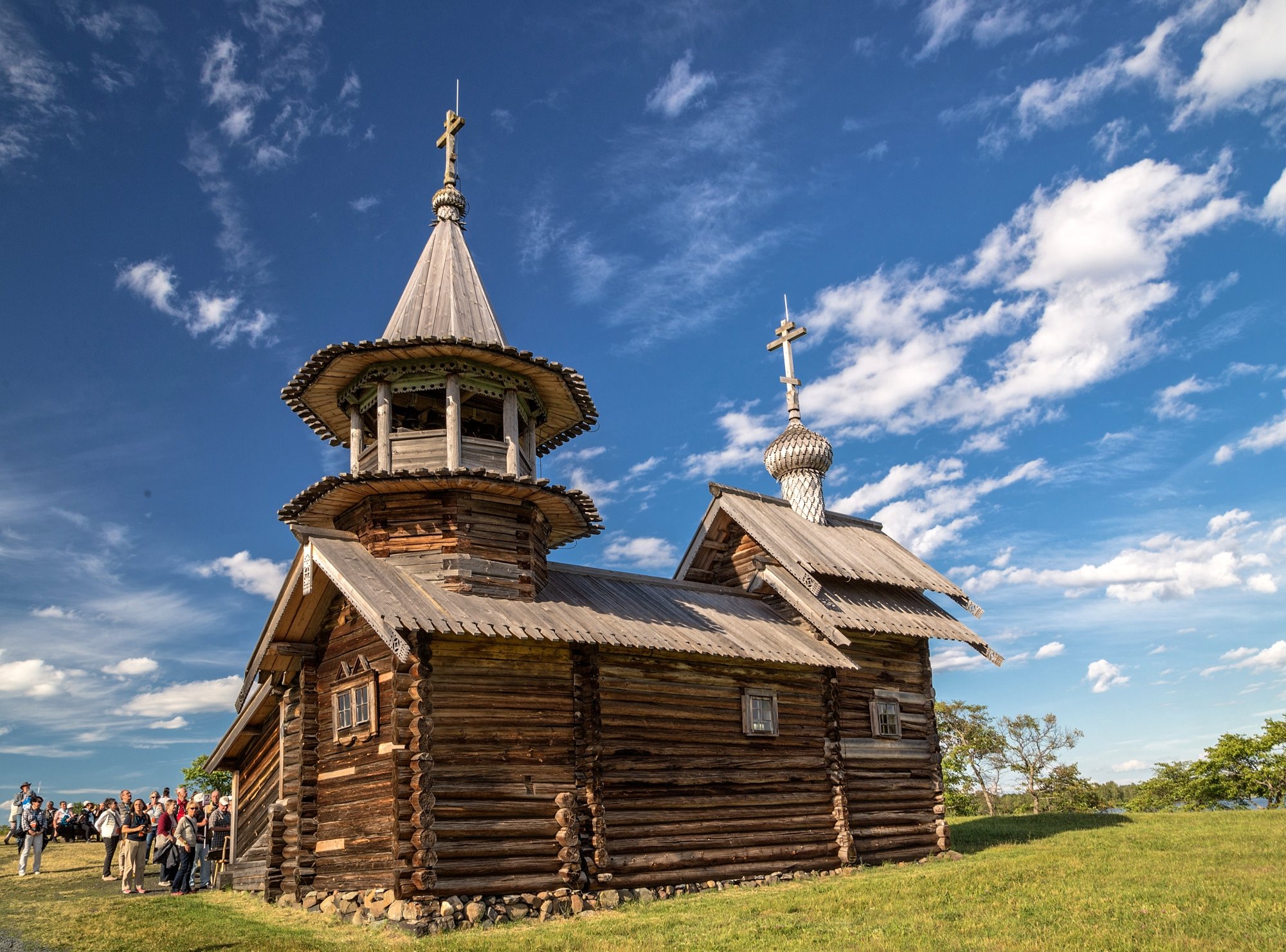 Колокольня кижского погоста. Шатровая колокольня Кижи. Шатровая колокольня Кижского погоста. Колокольня на острове Кижи. Шатровая колокольня кии.