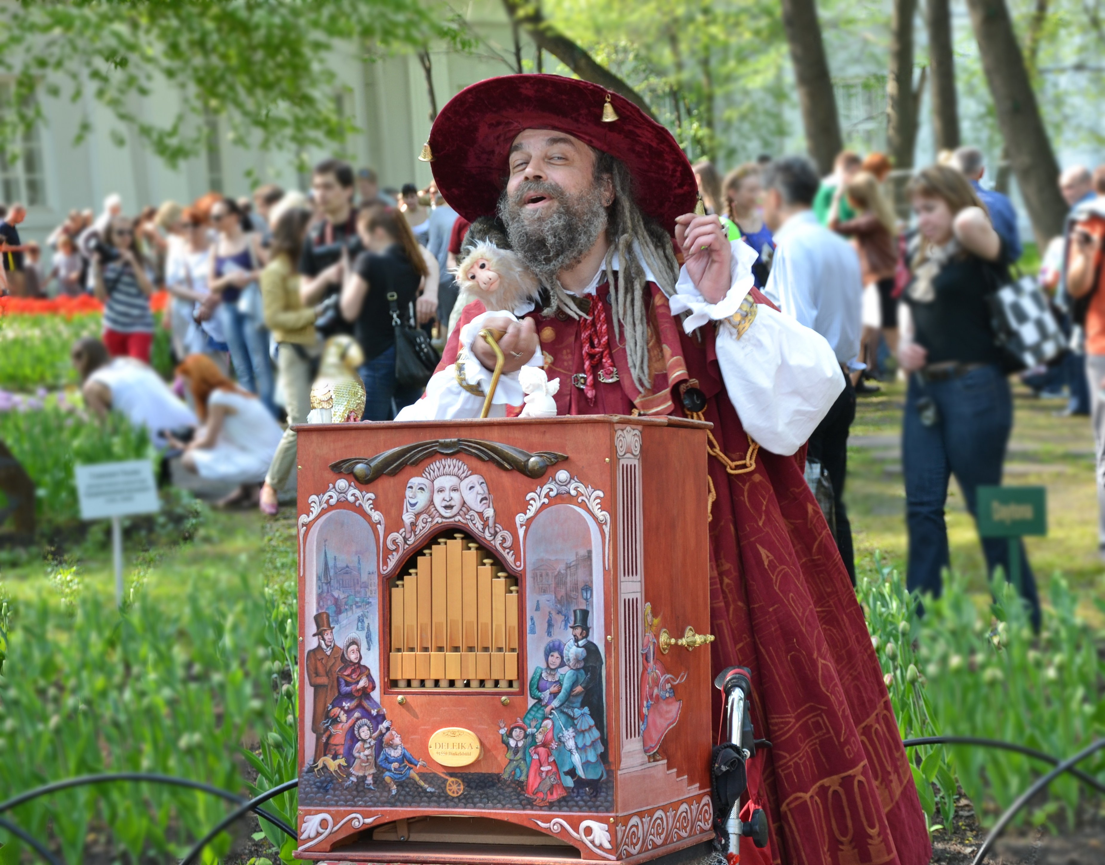 Шарманщик. Владимир Ломакин шарманщик. Шарманка. Шарманщик с шарманкой. Шарманщик в России.