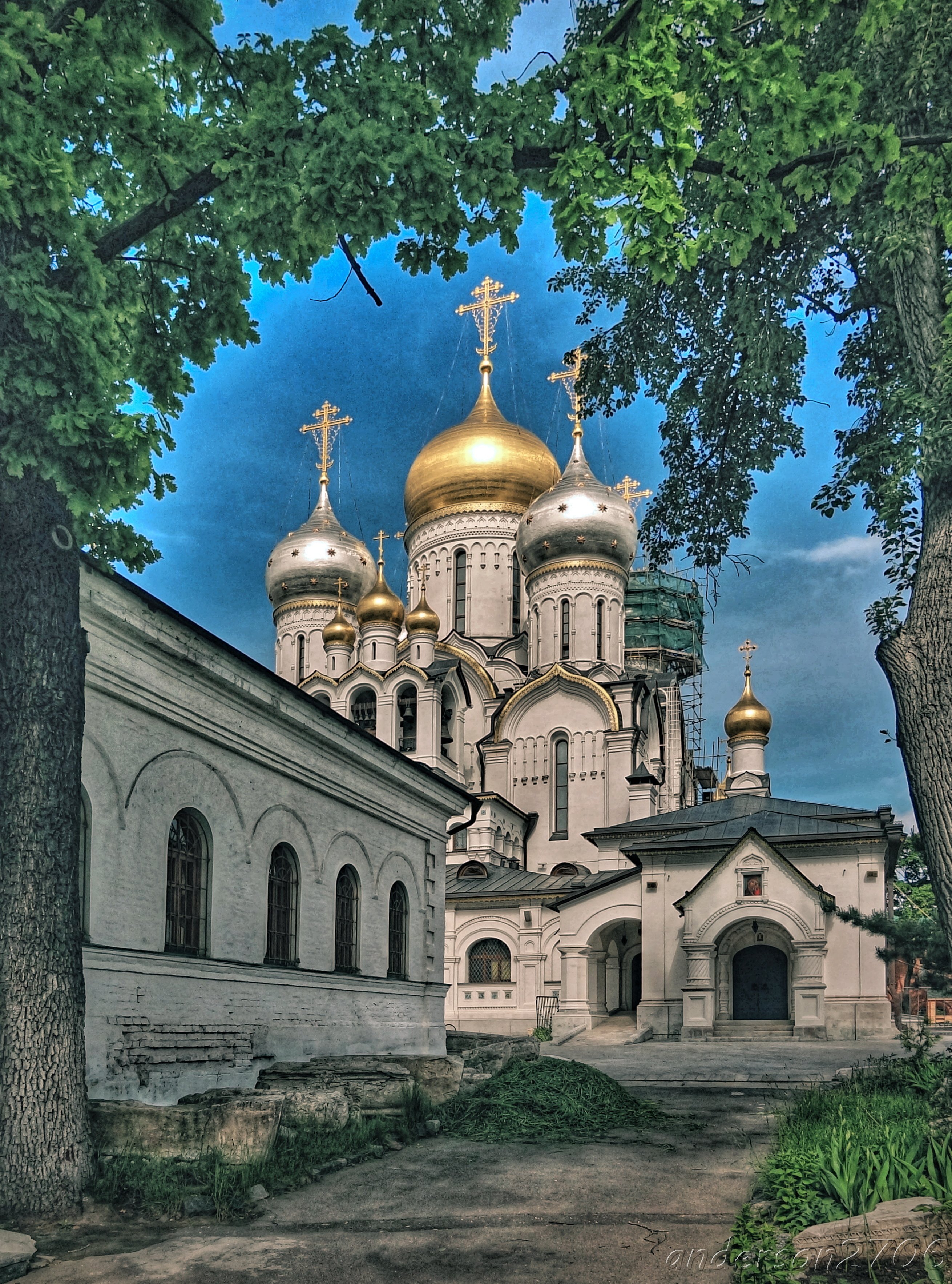 Православные российские монастыри