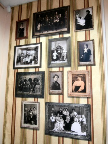 Первые фото в Лужском музее