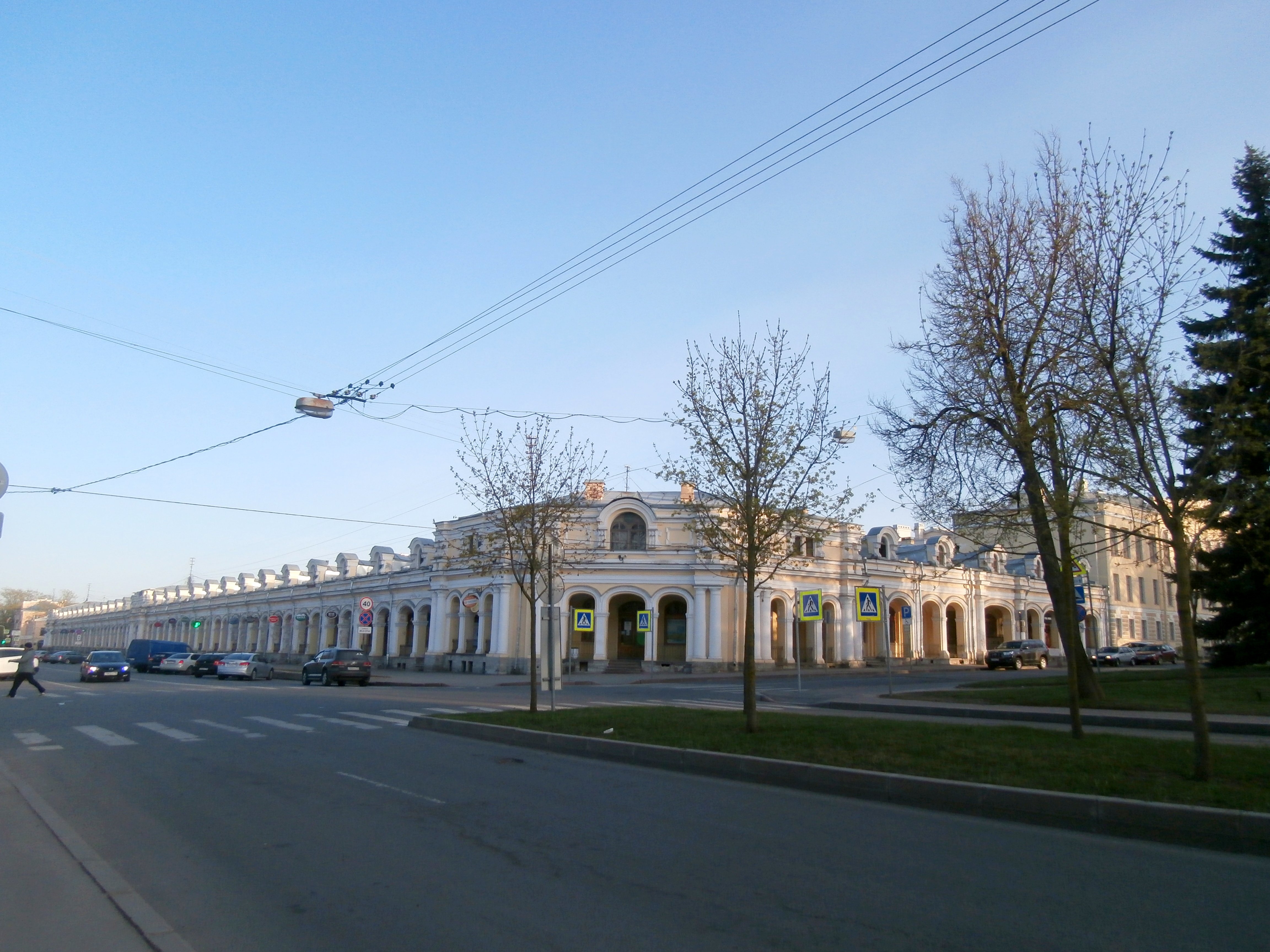 Гостиный двор академическая время в пути