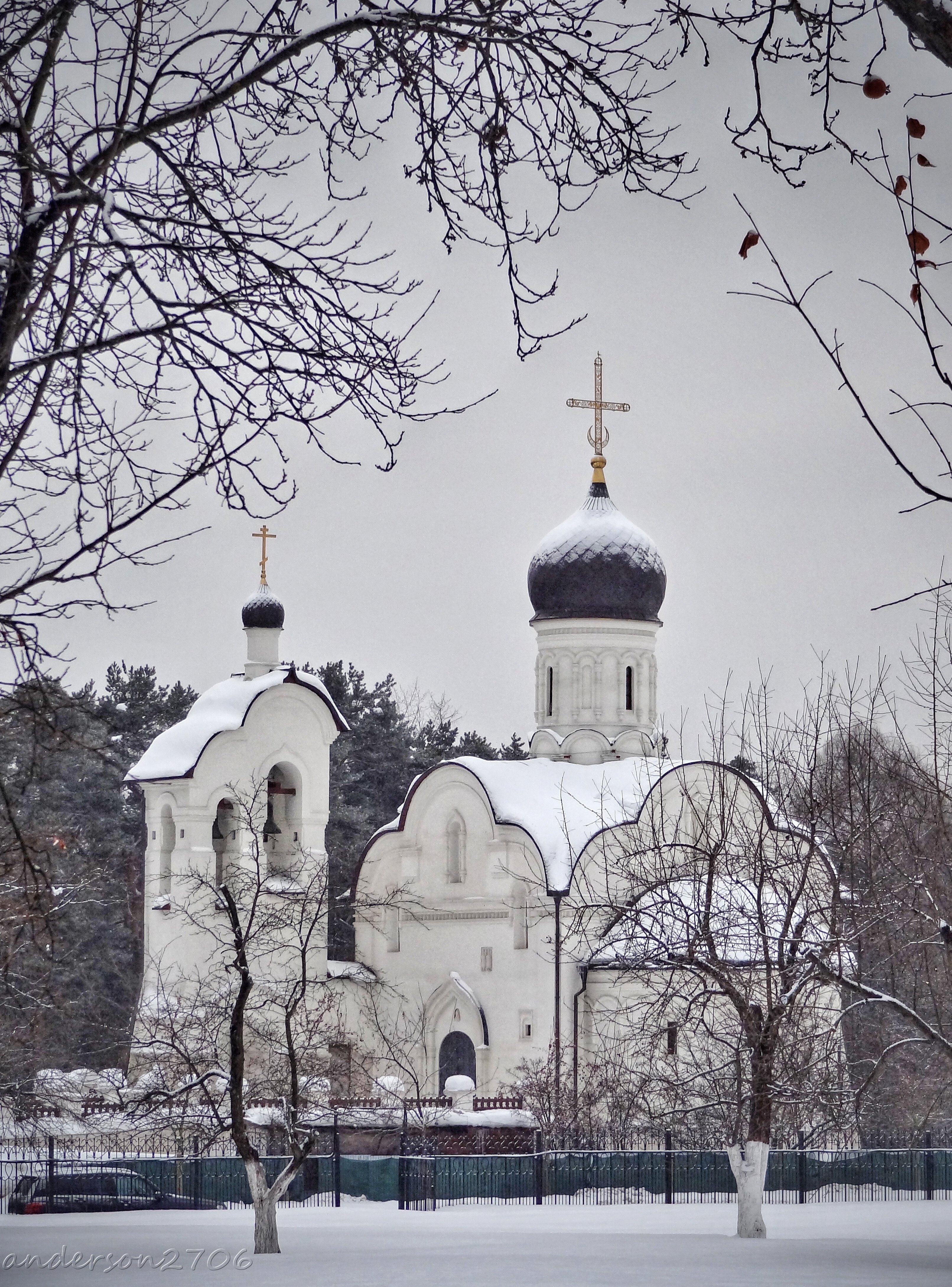 храм в переделкино зимой