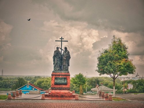 Памятник Кириллу и Мефодию в Коломне