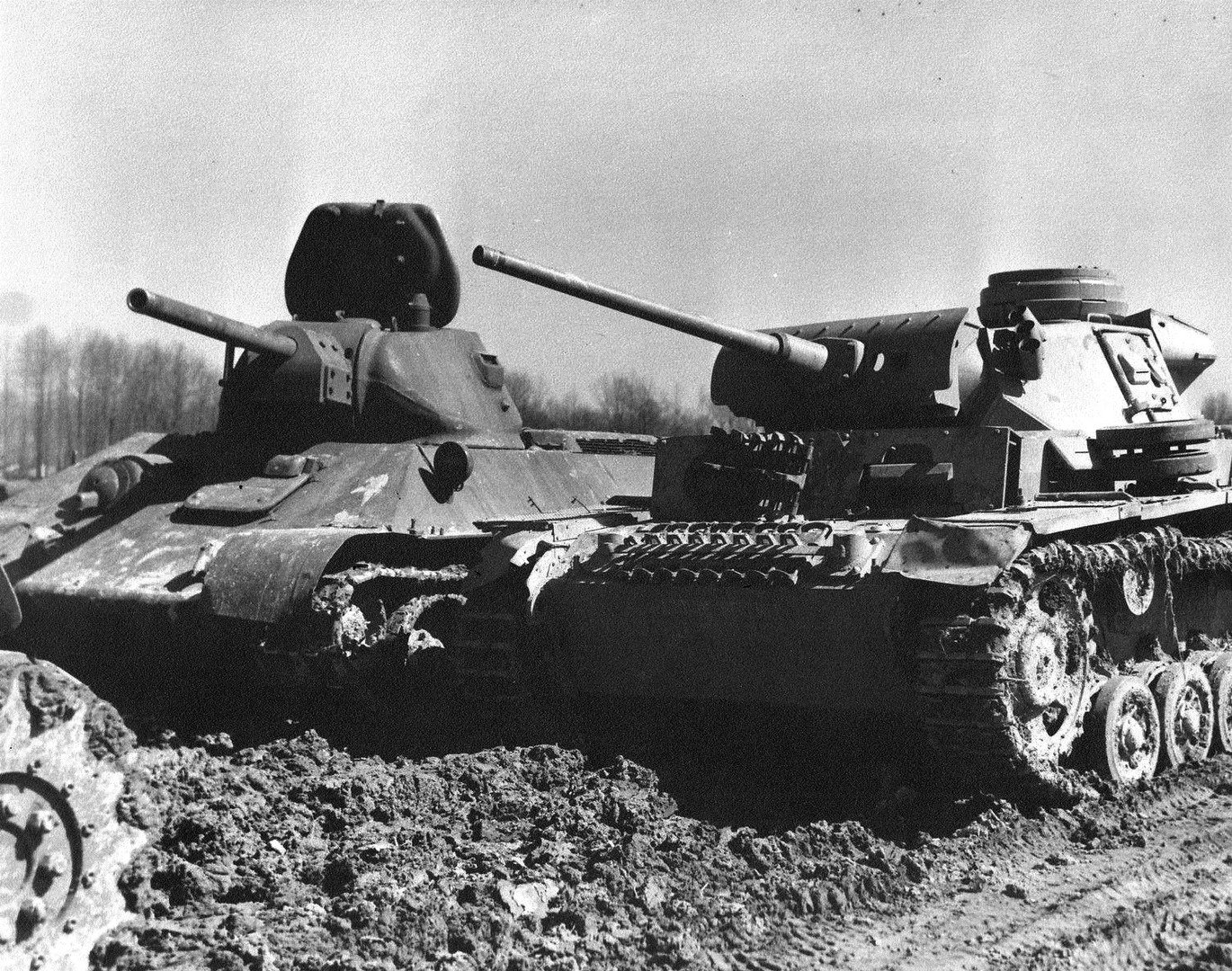 Т-34 И PZ 4