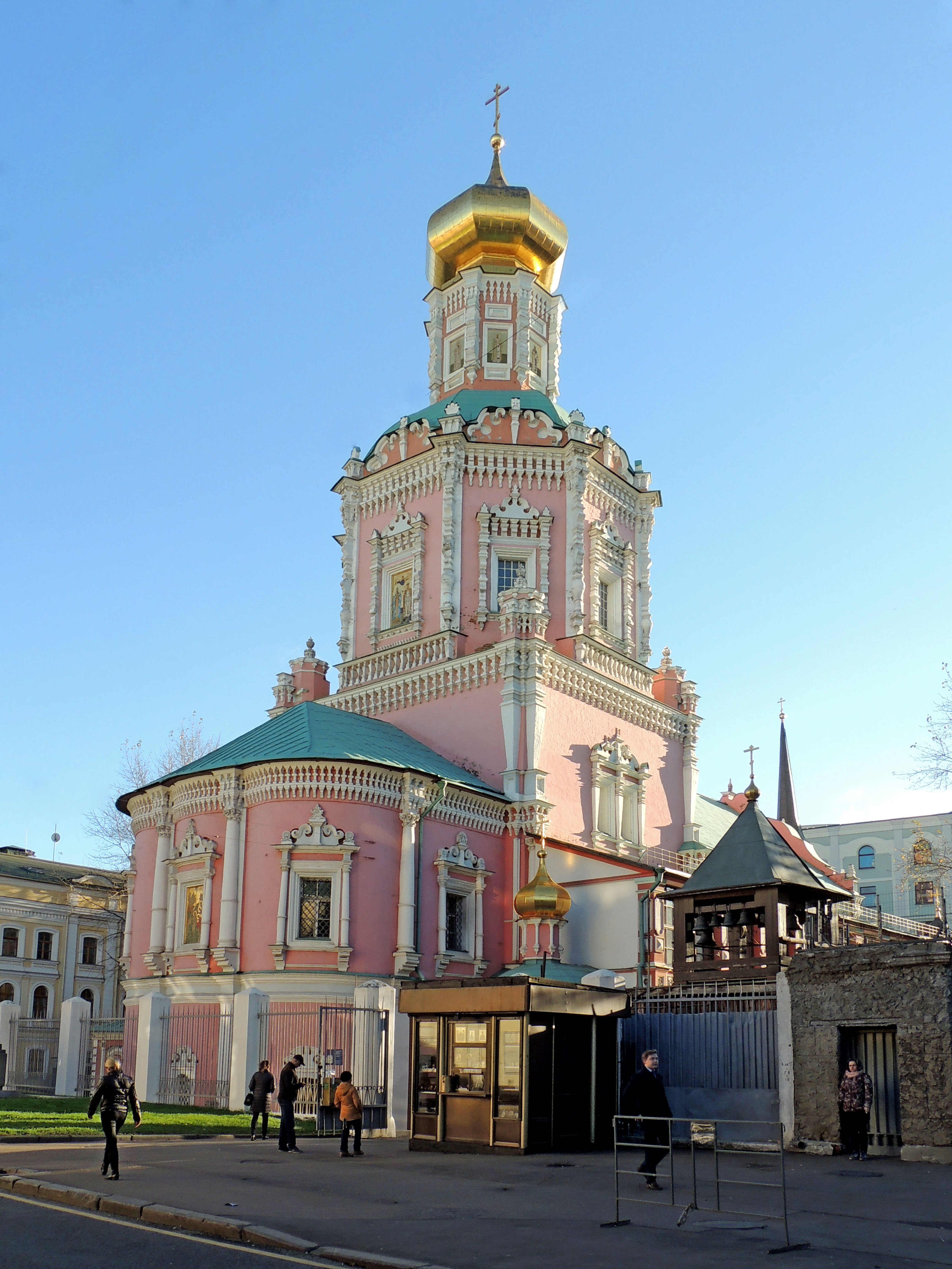 Богоявленская церковь москва. Храм Богоявленского монастыря в Москве. Собор Богоявления Господня Москва. Богоявления Господня Богоявленского монастыря г Москвы. Богоявленский собор Богоявленского монастыря.