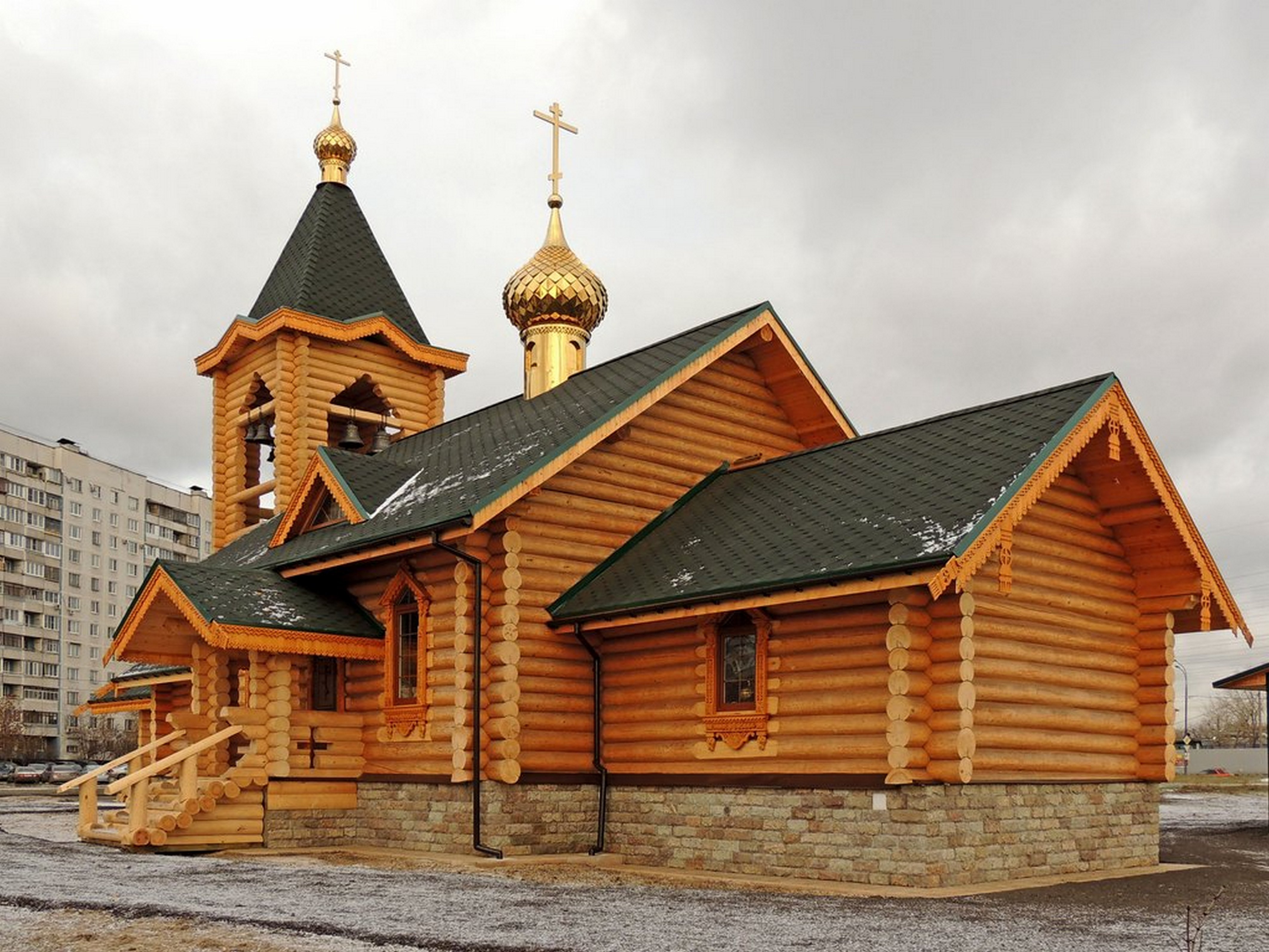 Сам построил храм. Храм преподобного Саввы Освященного. Храм Саввы в Люблино сайт-. Церковь Саввы Освященного в Люблино, Москва. Деревянный храм в Люблино.