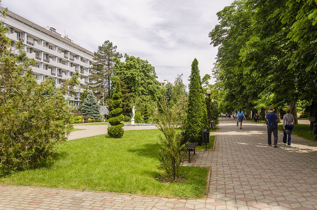 Предгорье кавказа. Горячий ключ парк предгорье Кавказа. Санаторий предгорье Кавказа горячий ключ парк. Санаторий предгорье Кавказа СССР. Лагерь предгорье Кавказа.