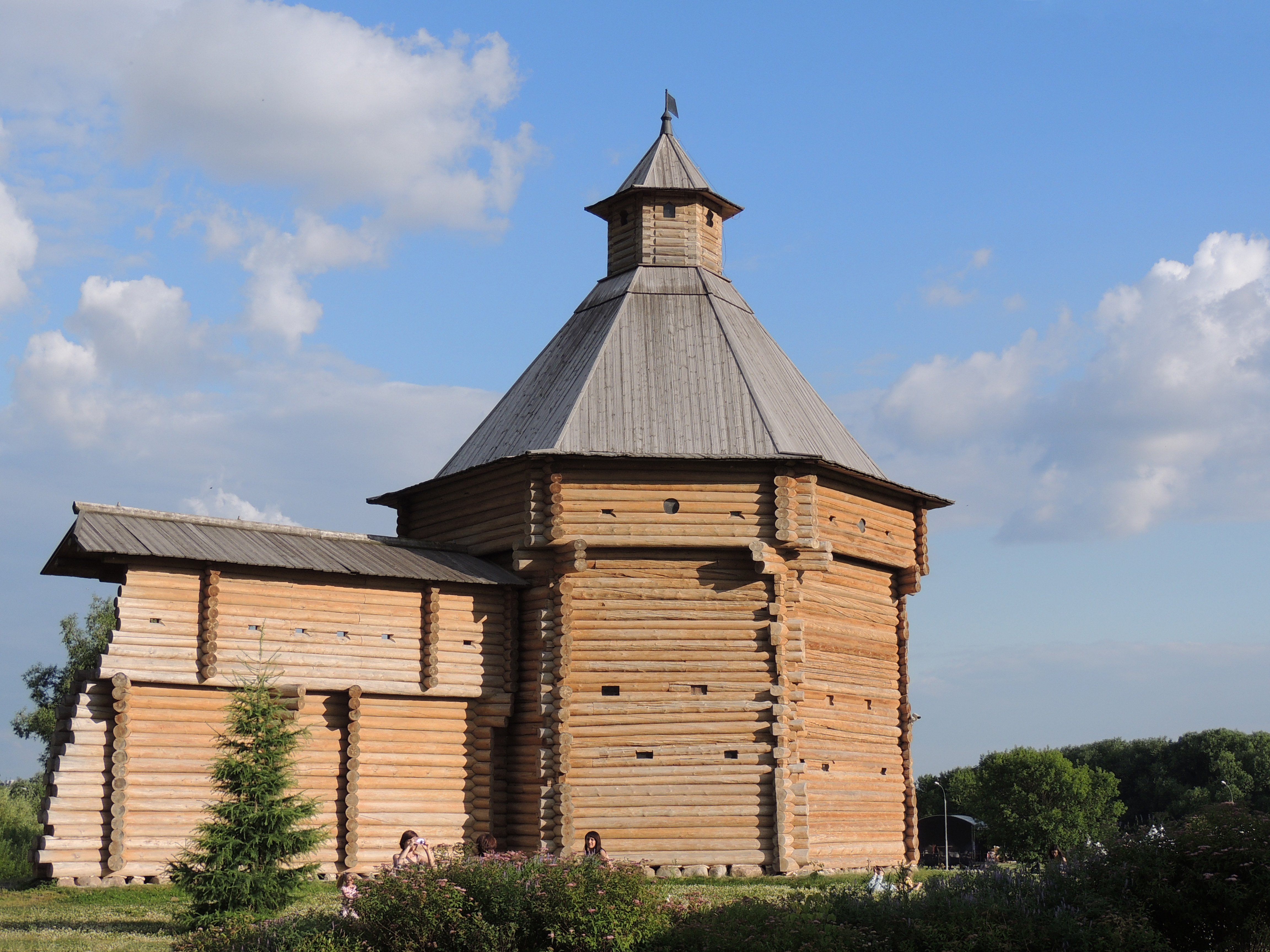 русская деревянная крепость