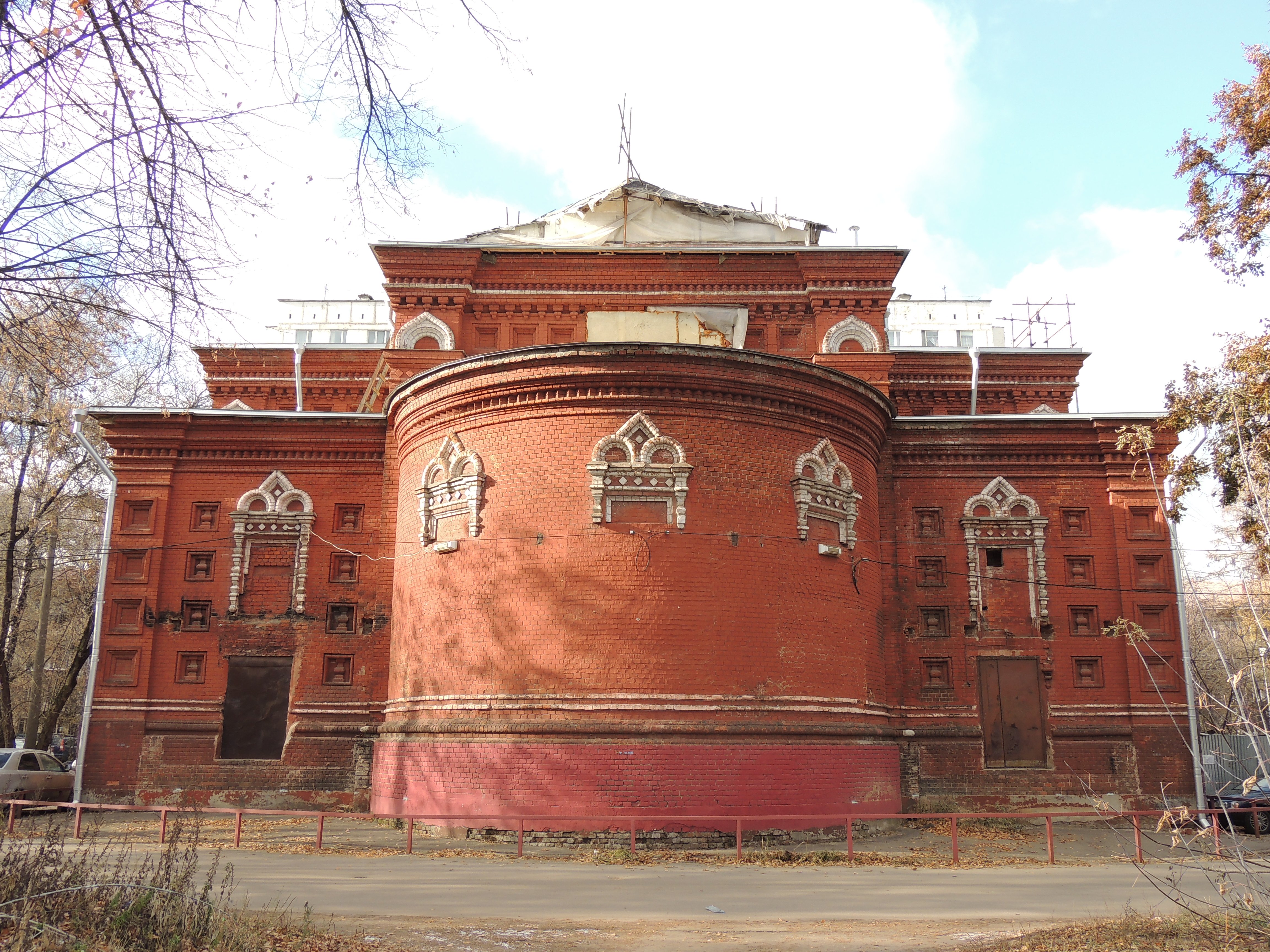 Храмы приюты. Церковь Живоначальной Троицы при Бахрушинском приюте в Сокольниках. Храм Живоначальной Троицы в Алексеевском. Храм Живоначальной Троицы на Алексеевской.