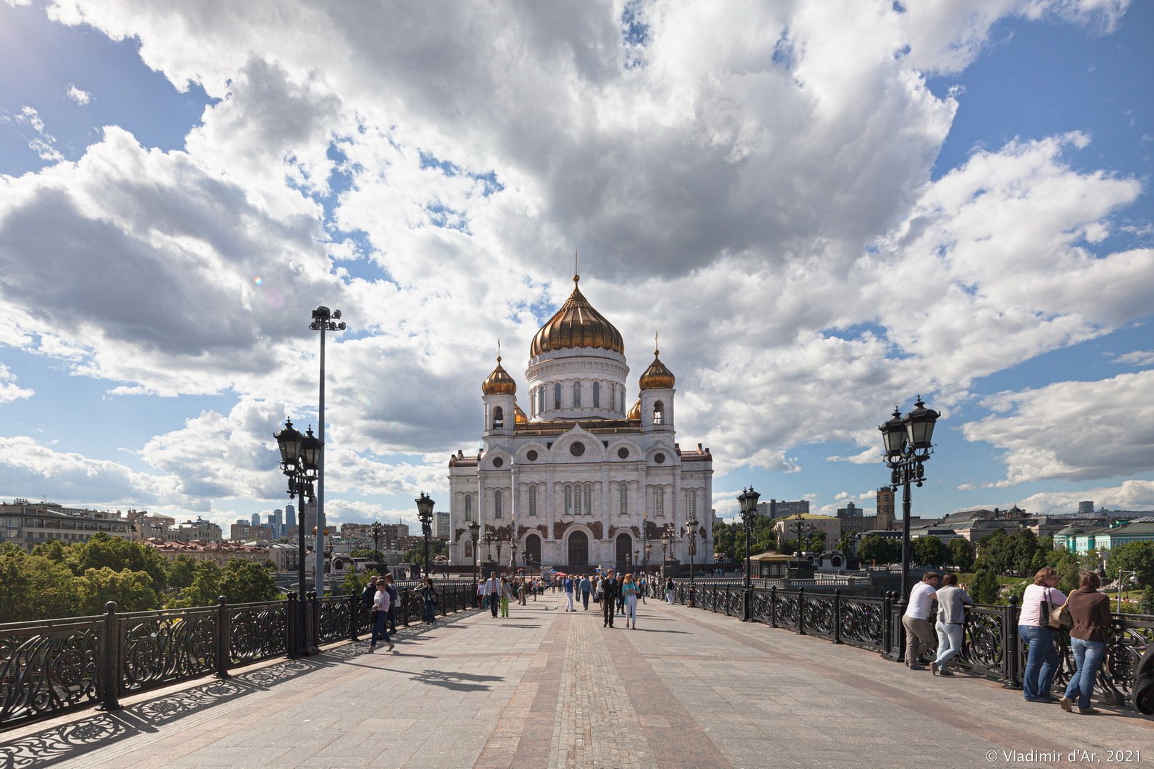 патриарший мост в москве