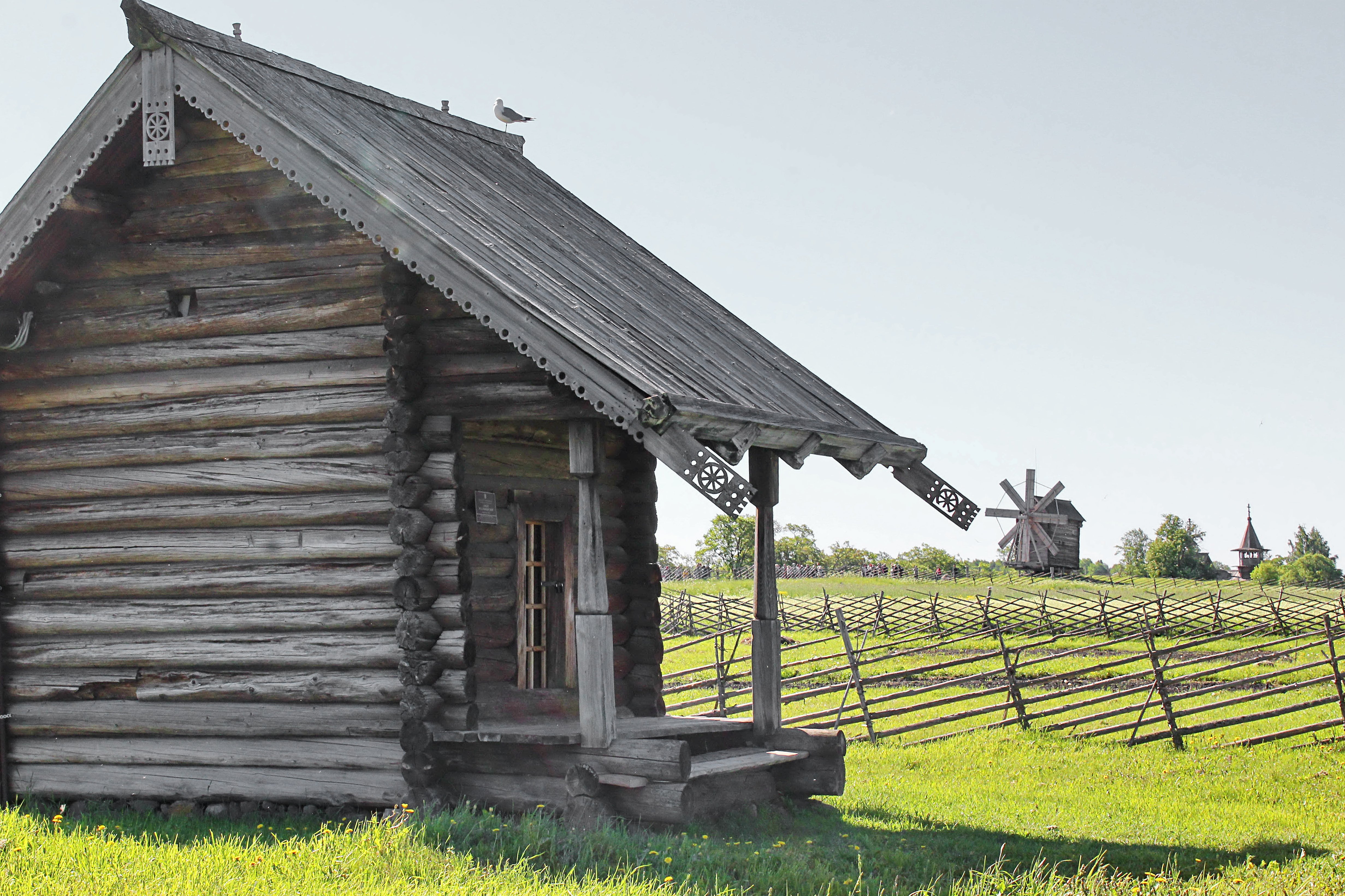 Деревня южное. Амбар Кижи. Амбар Пахомова Кижи. Кижи музей-заповедник Амбар. Амбар из д. Коккойла Кижи.